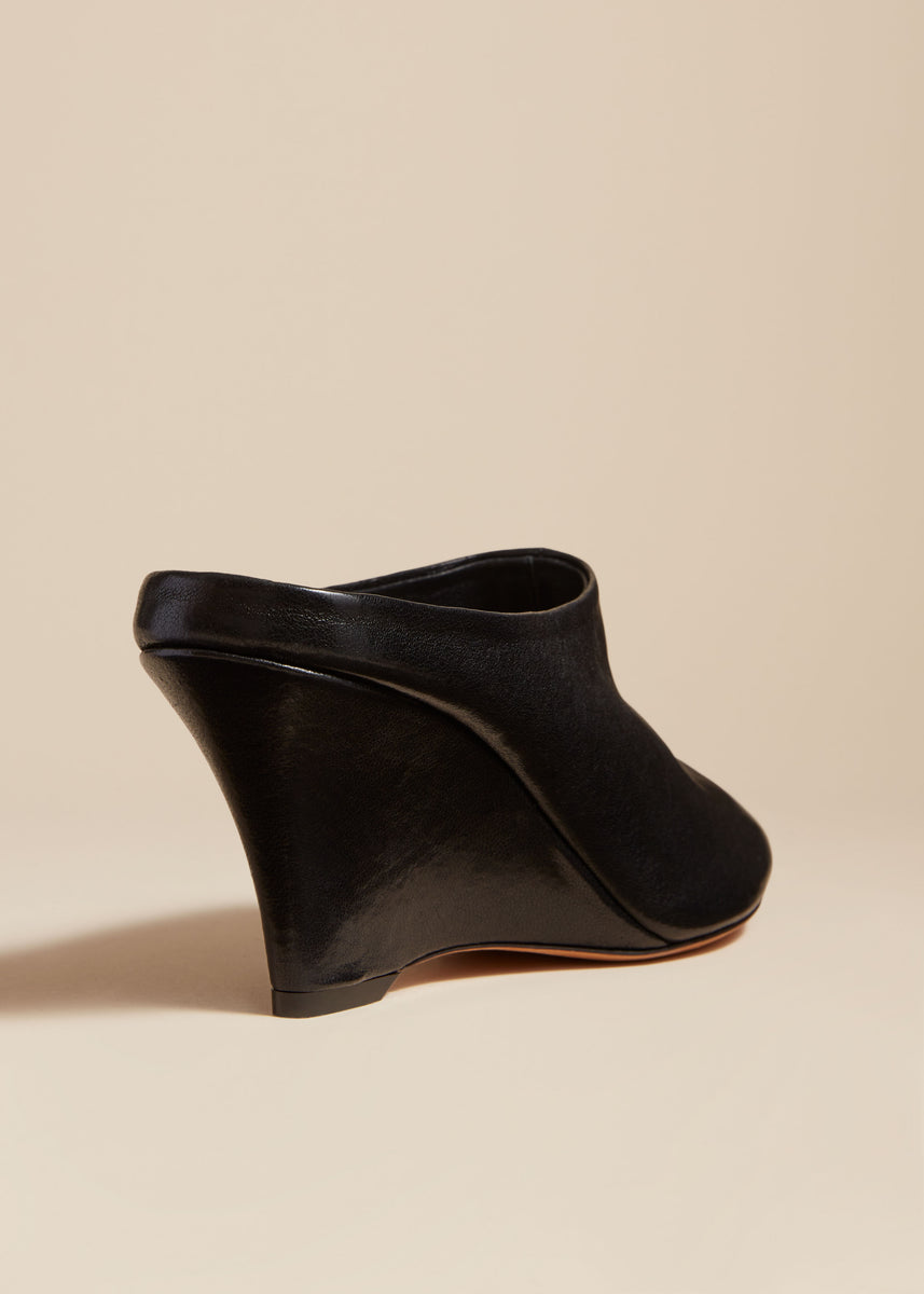 Black leather 2025 wedge mules