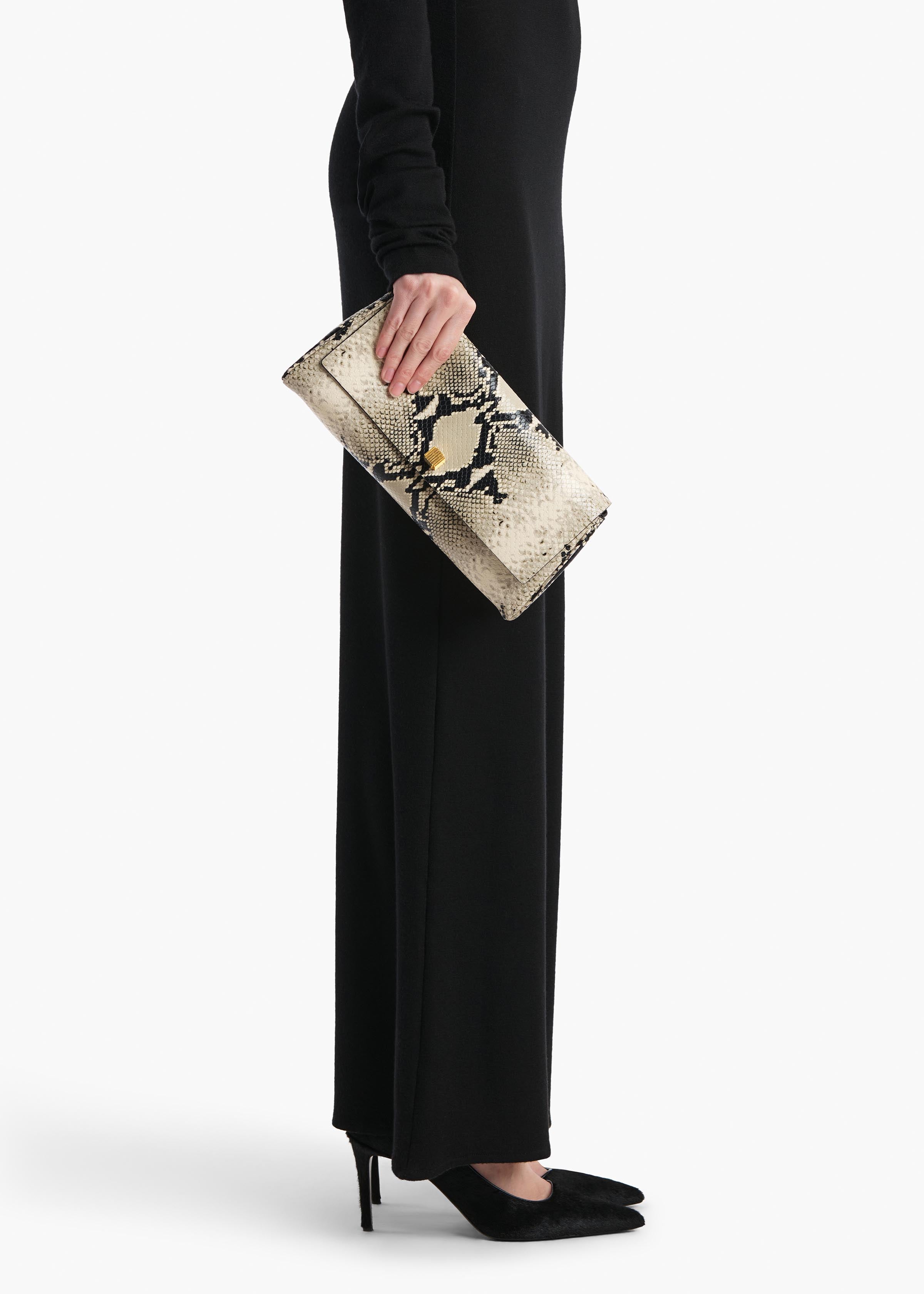 AUDREY-CLUTCH_NATURAL-PYTHON_H3033-803-121_E.jpg
