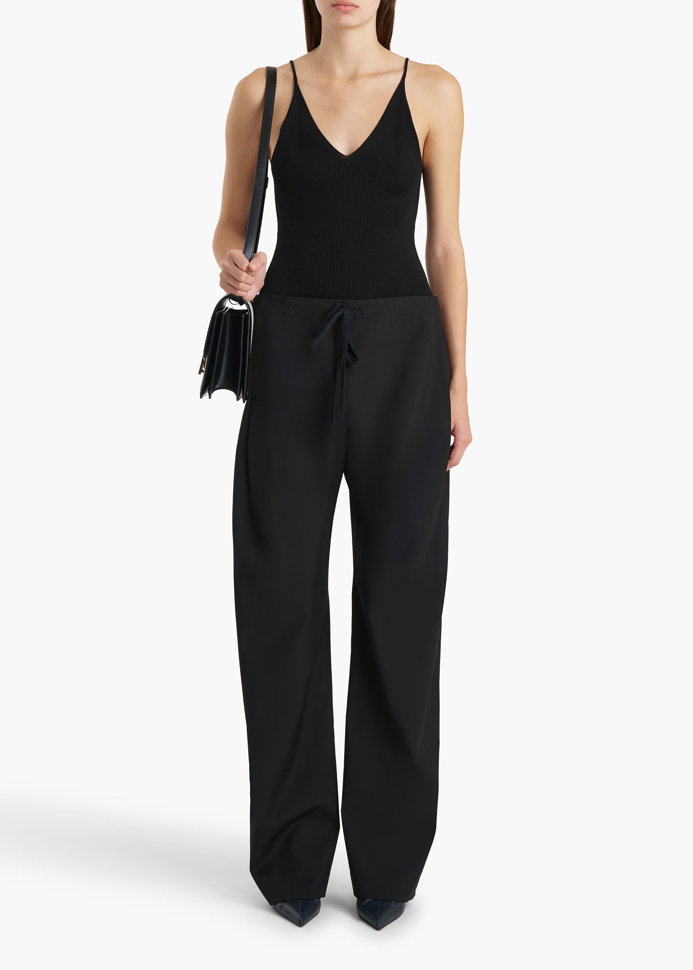 BELLAME TOP BLACK 18159429 200 A STYLED