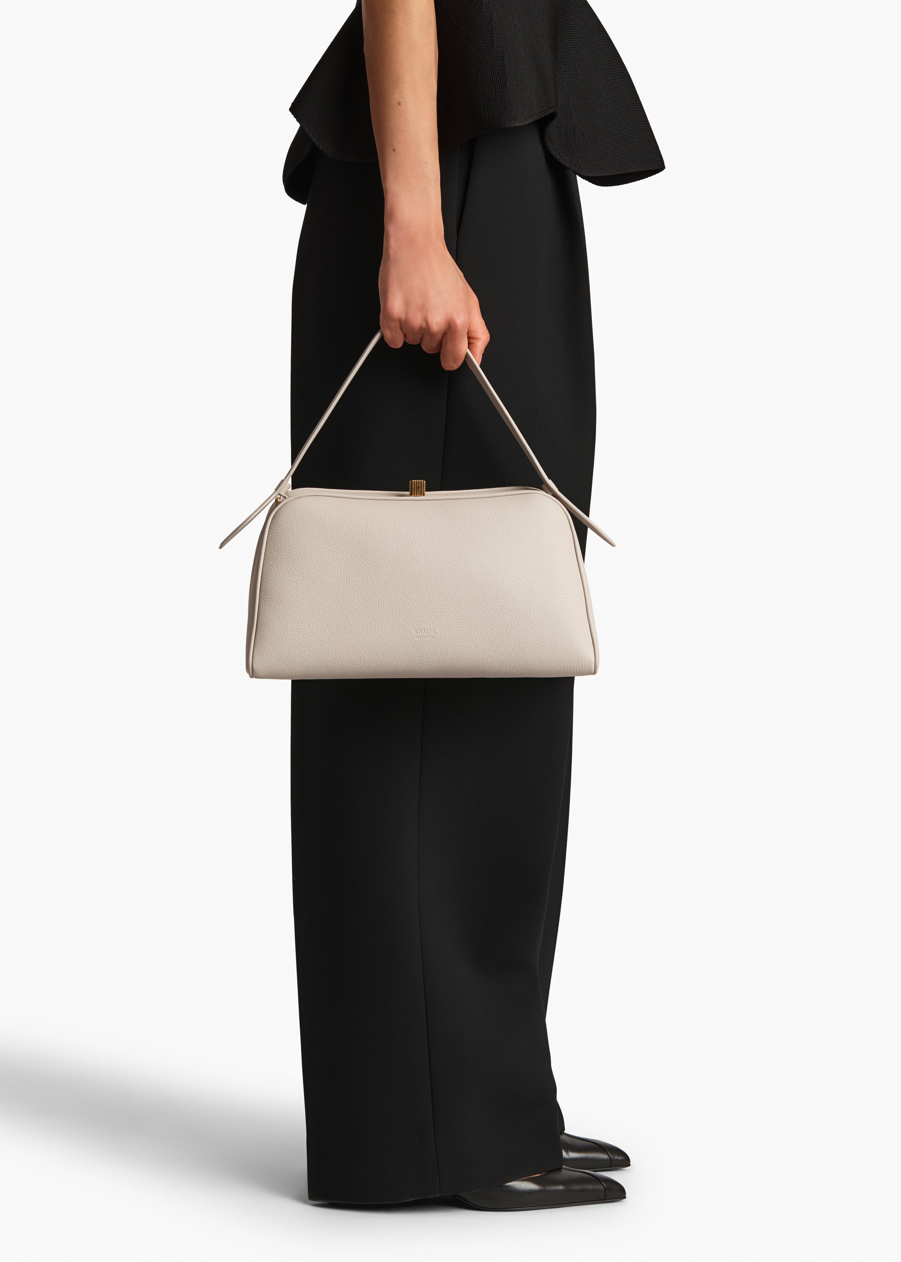 Cate Bag in Light Grey Pebbled Leather ON FIGURE