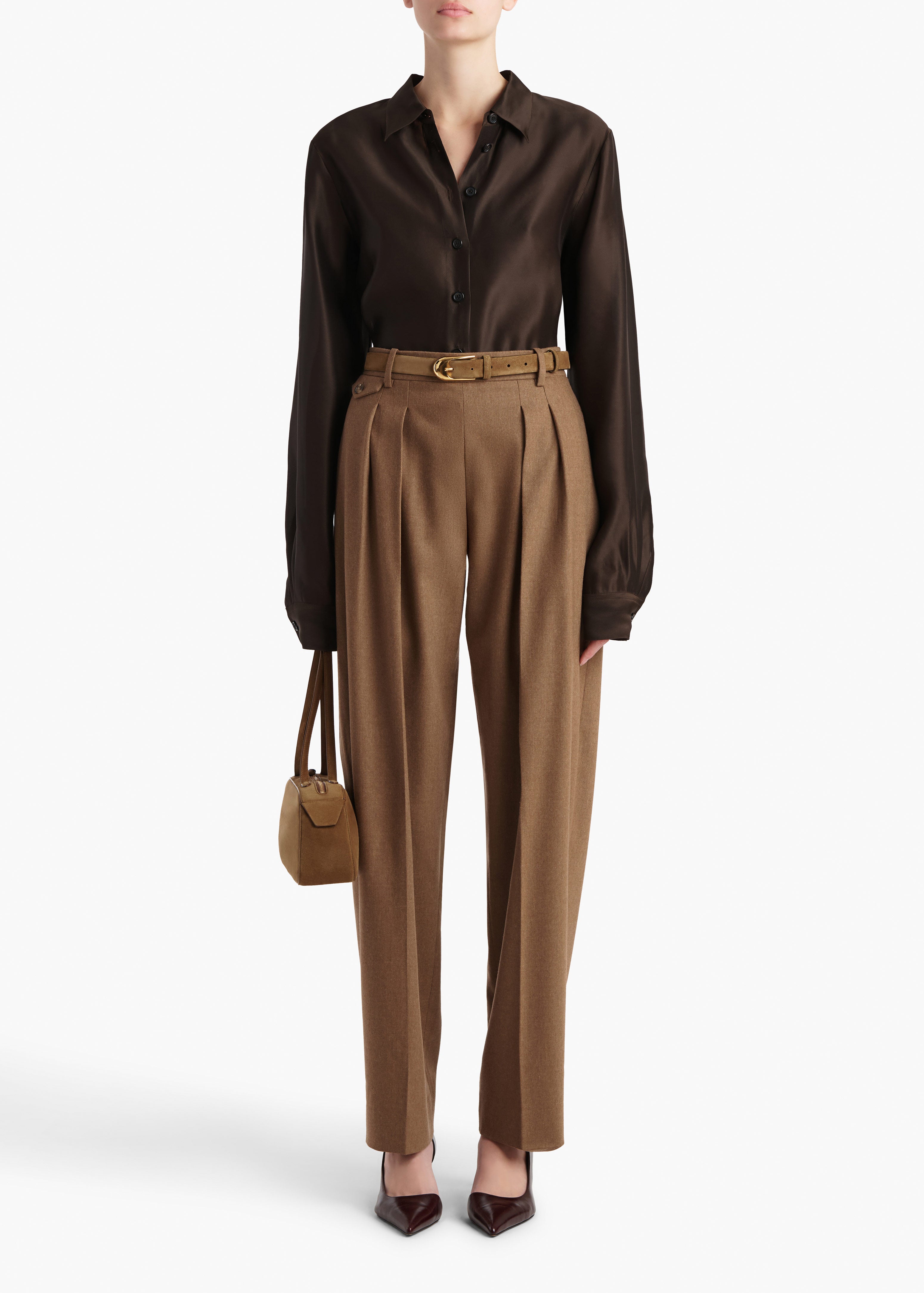 DUGAN-PANT_TOFFEE_3179604-907_STYLED.jpg