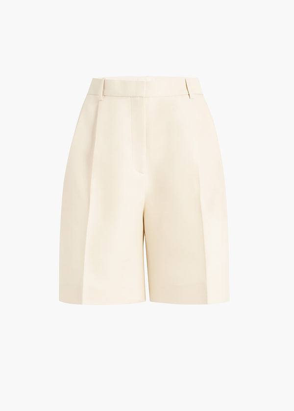 Auggie Short in Ivory Glow