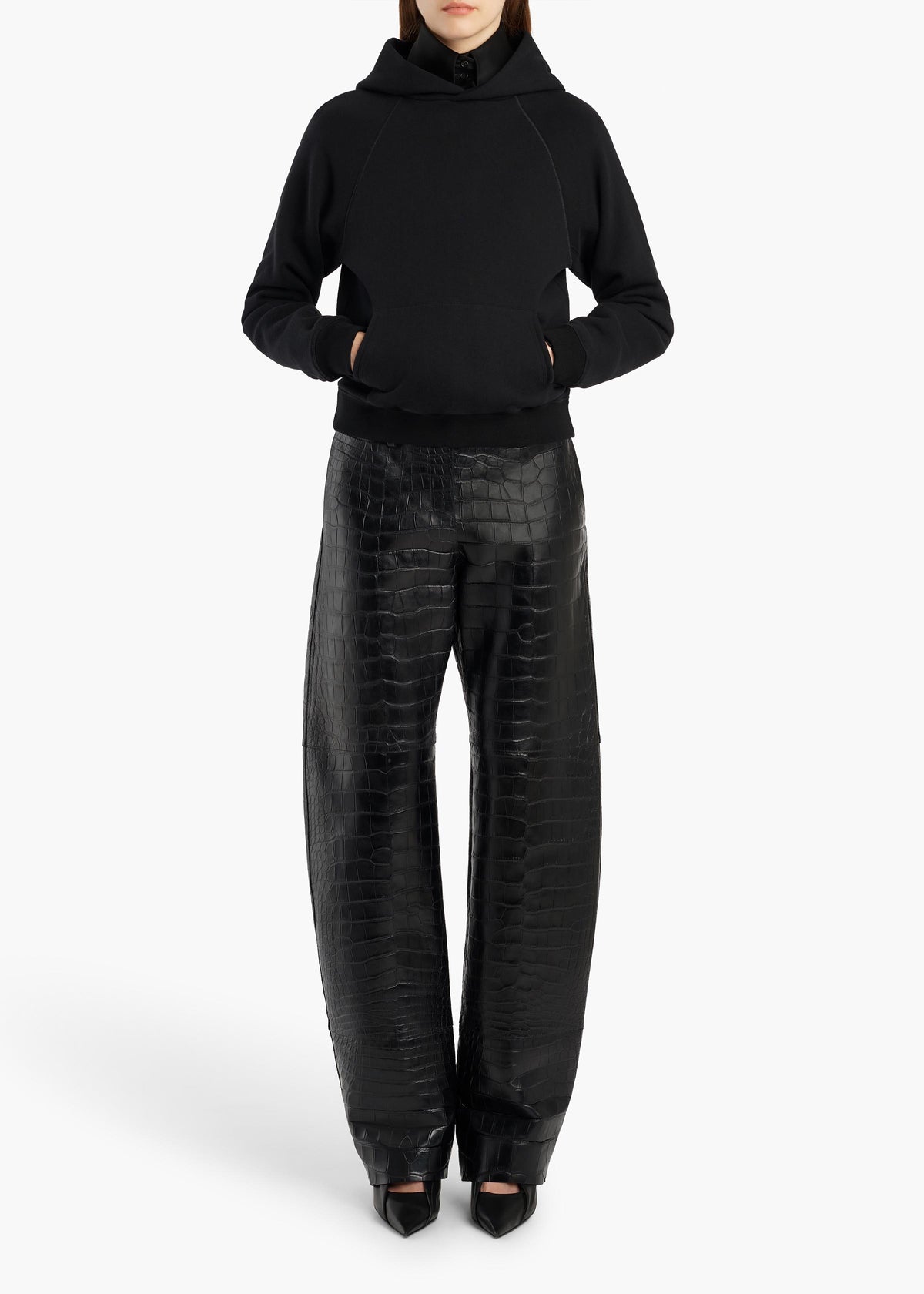 ELLEN HOODIE BLACK 183411028 200 A STYLED
