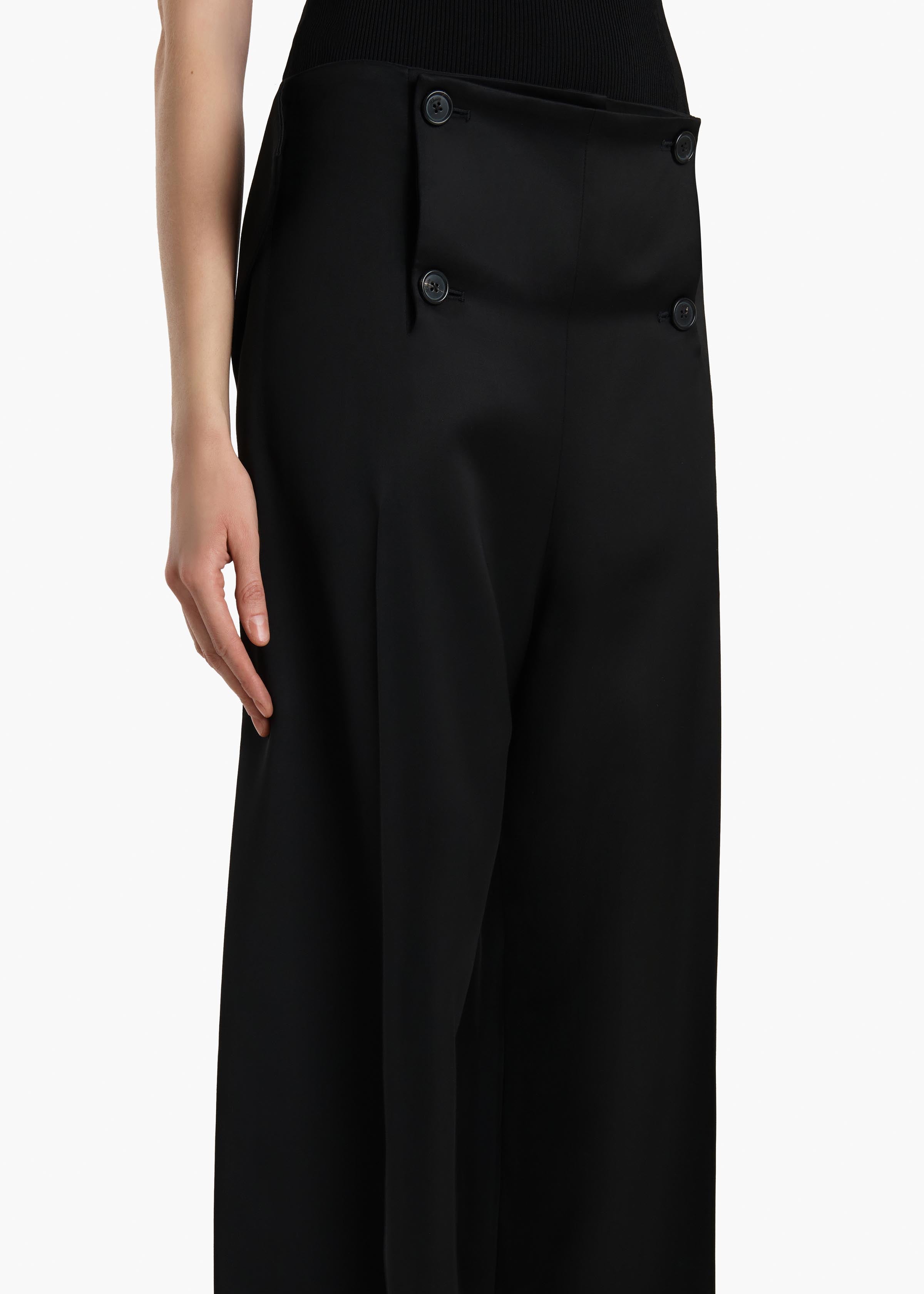 ILA PANTS BLACK 32024224 200 D