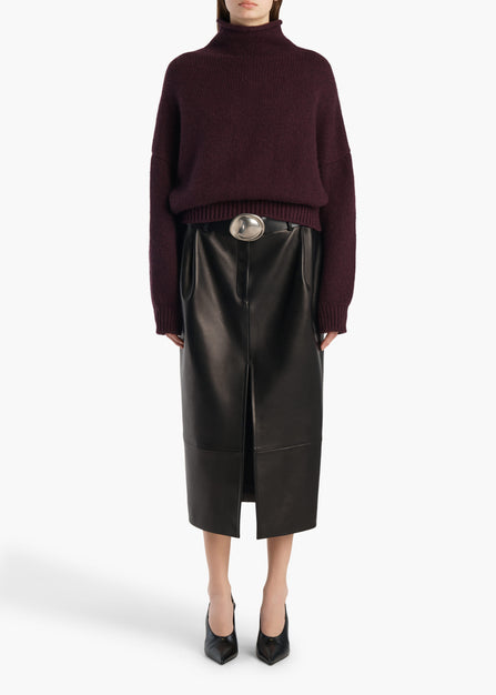 JUNIPER-SWEATER_PLUM_18050650-801_A_STYLED