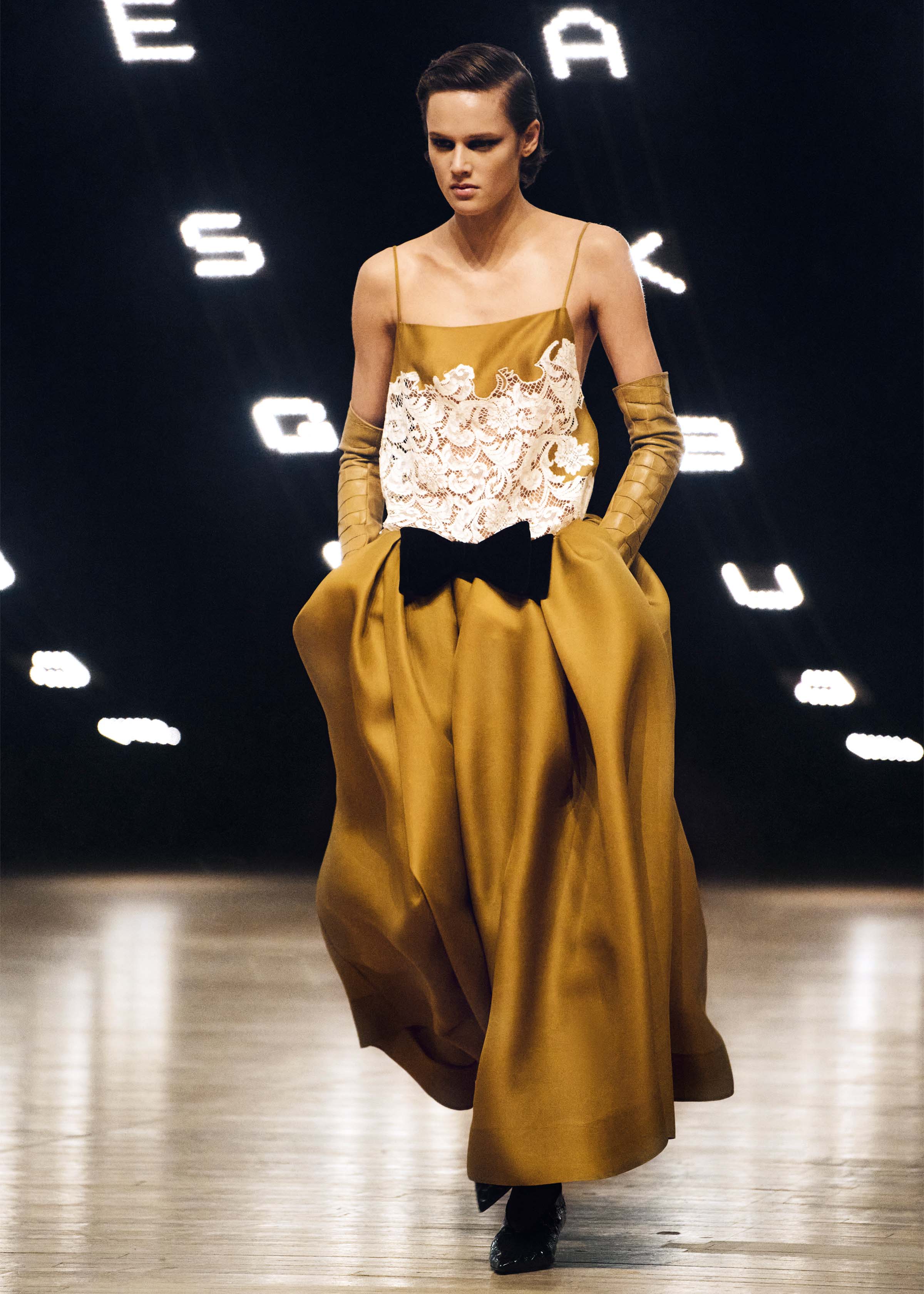RUNWAY