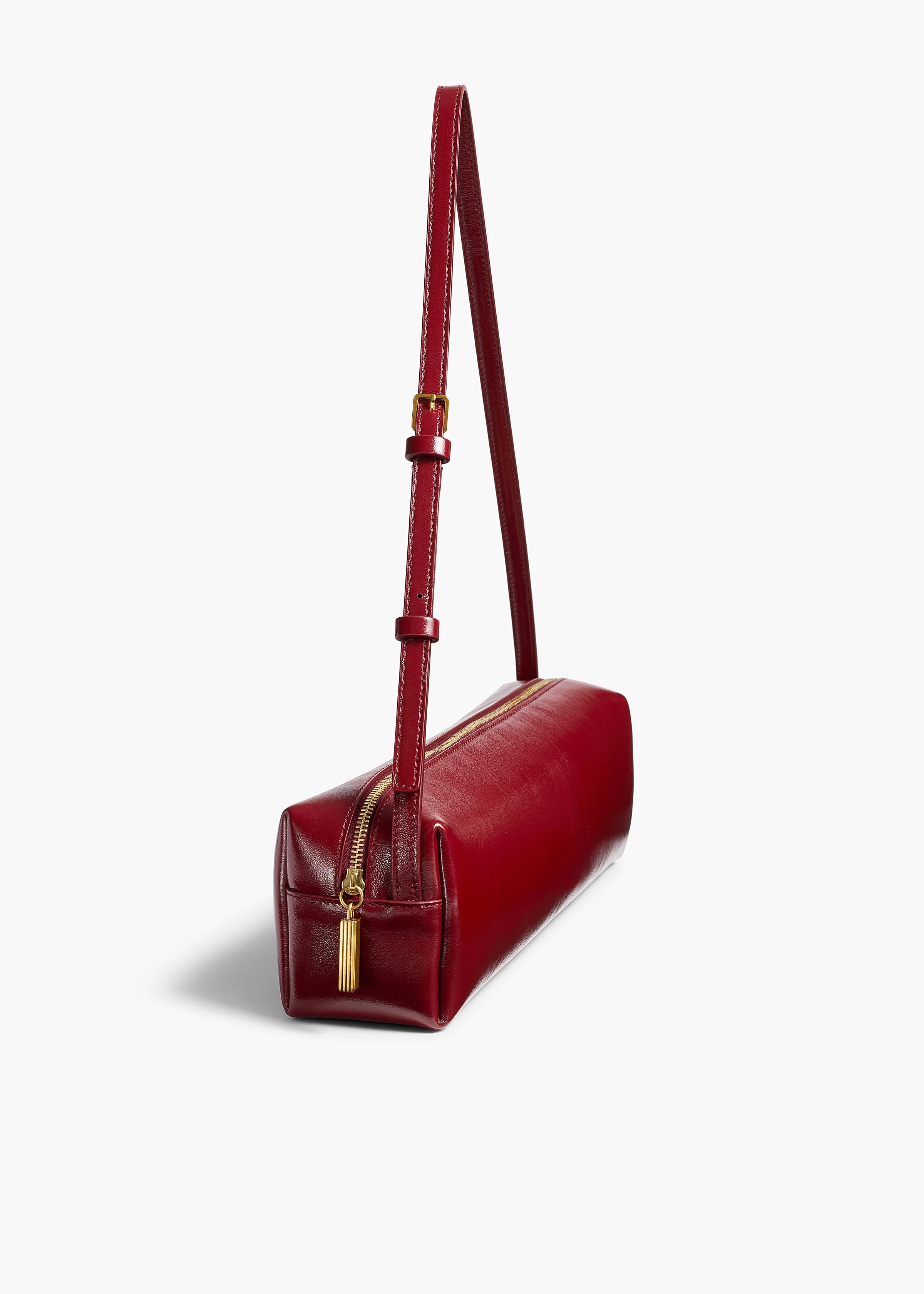 KYE-SHOULDER-BAG_OXBLOOD_H2050-877-524_D.jpg