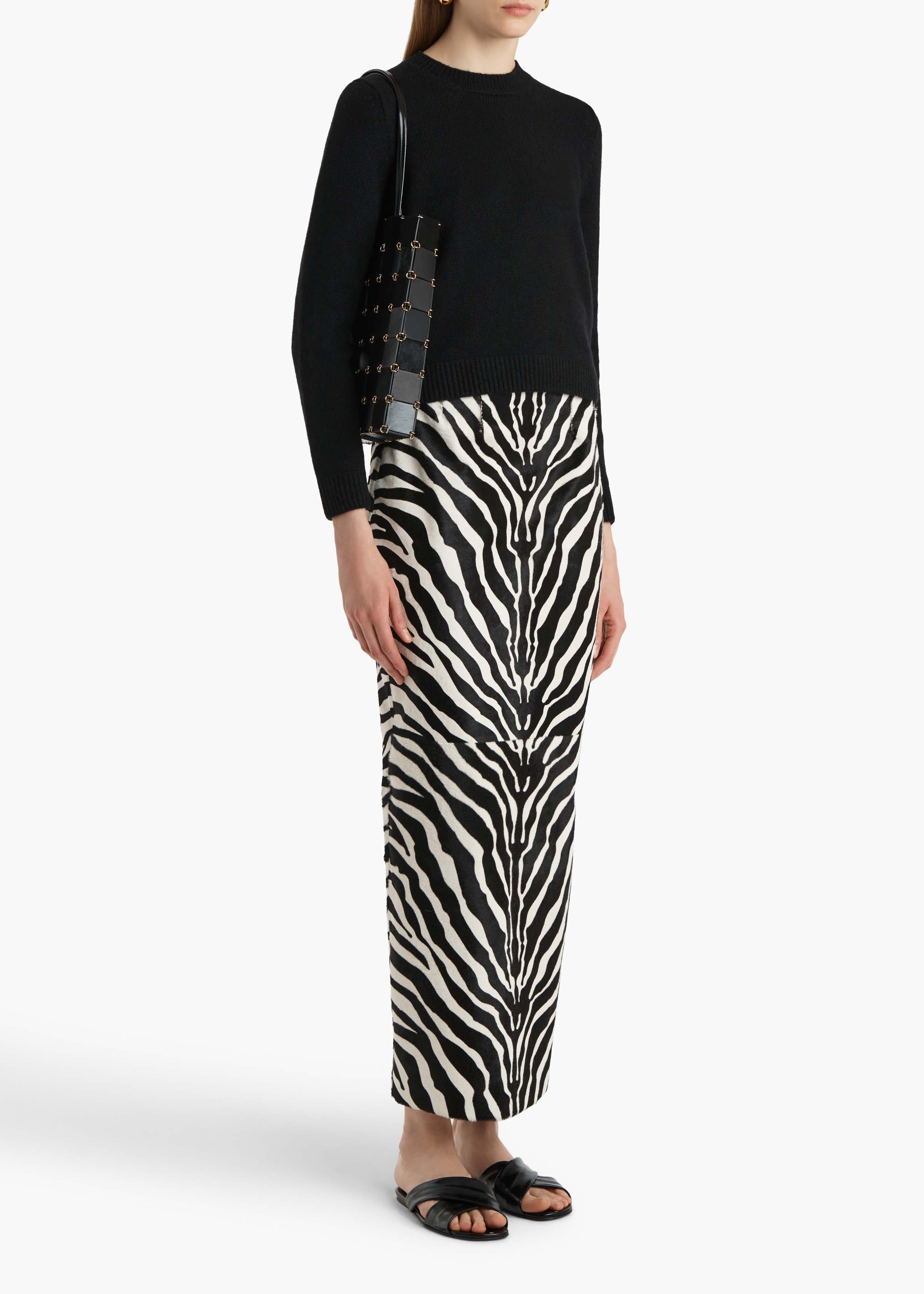 LETA-SWEATER_BLACK_9734650-200_STYLED