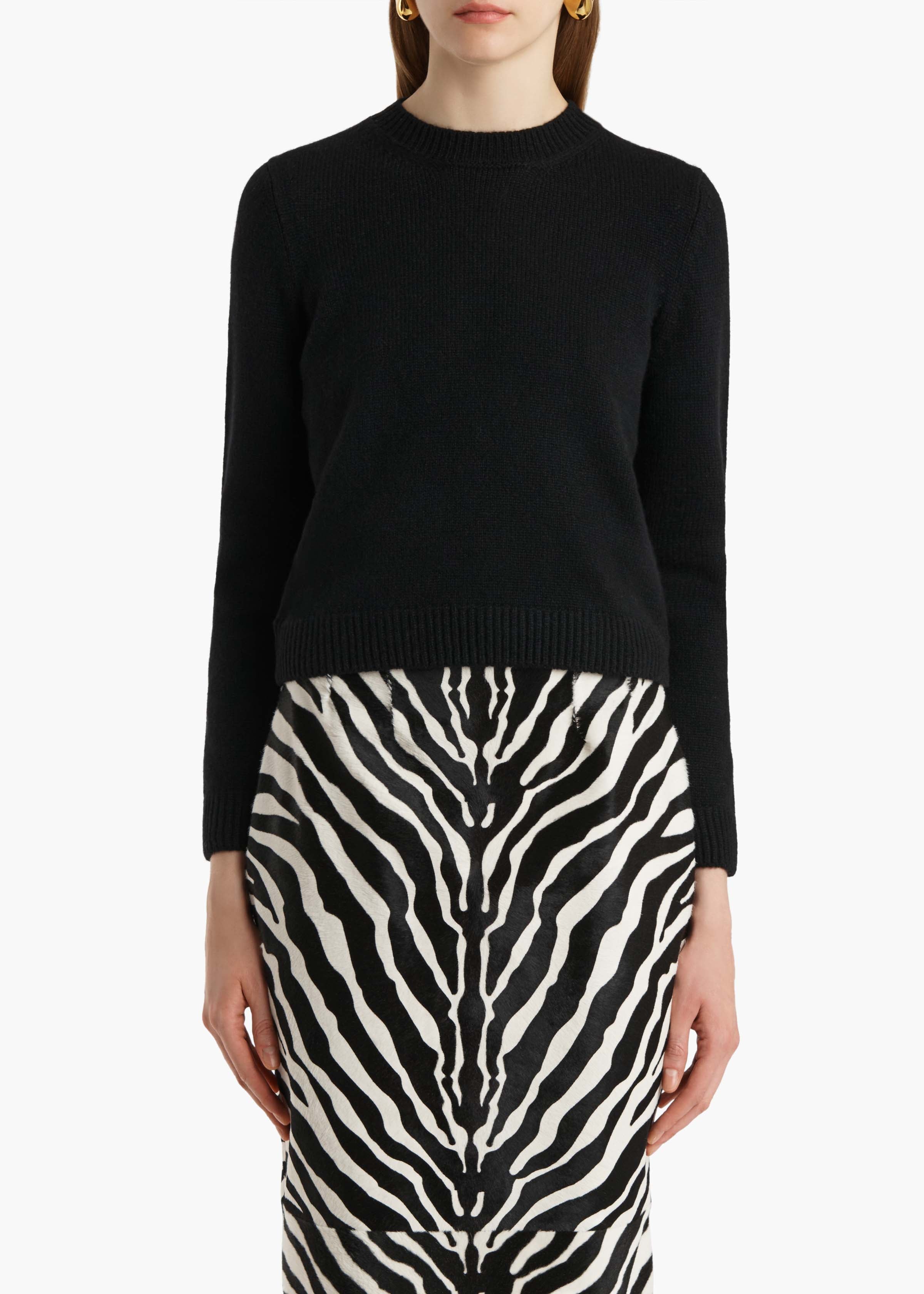 LETA-SWEATER_BLACK_9734650-200_B