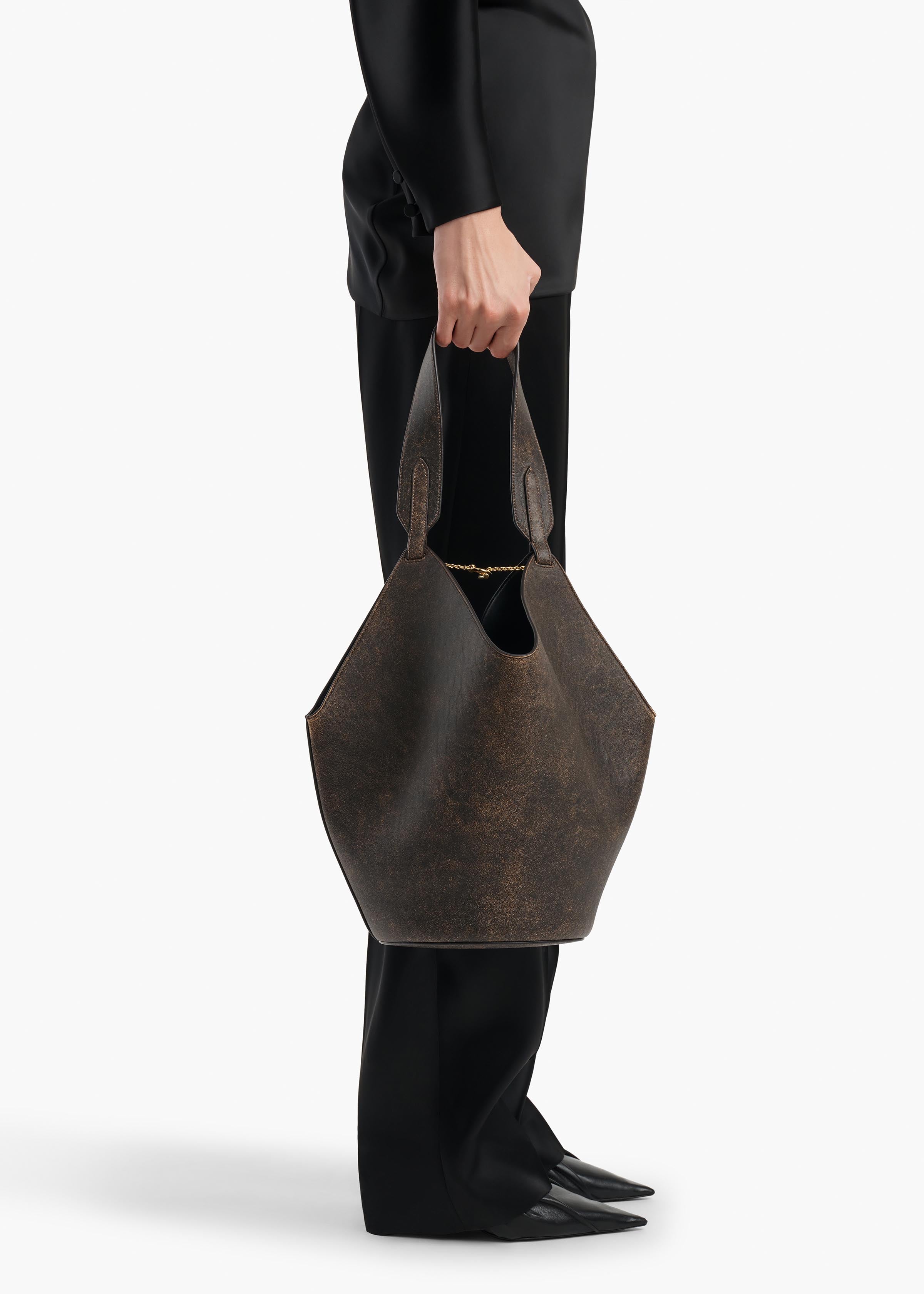 LOTUS SMALL TOTE NATURAL BLACK H2043 1072 150 E