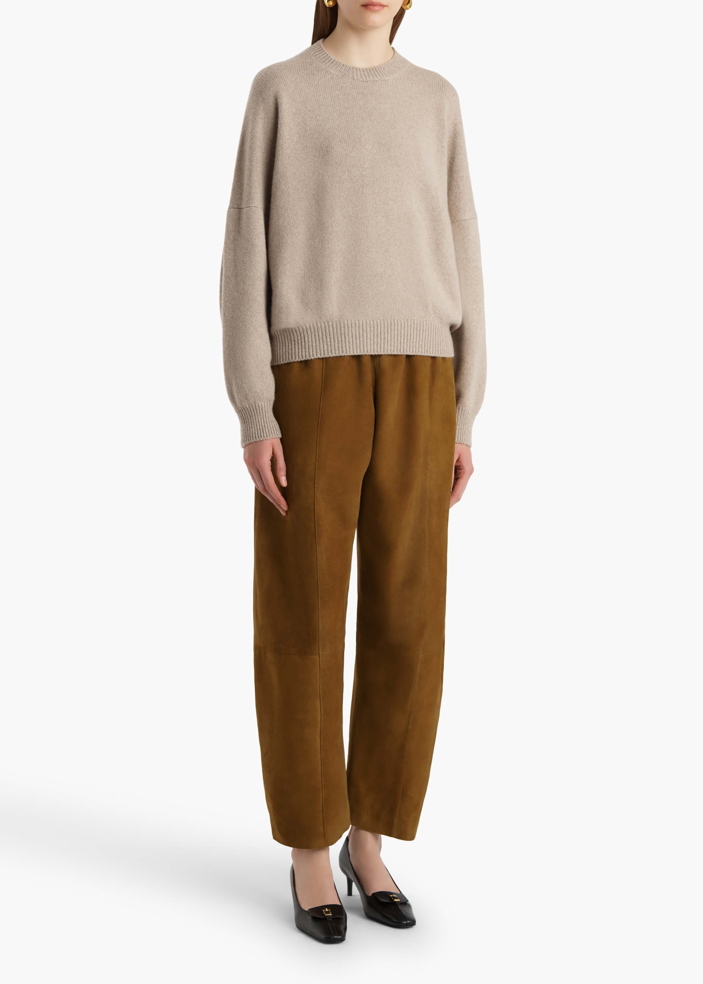 MARGAUX-SWEATER_PUTTY_9560650-868_STYLED