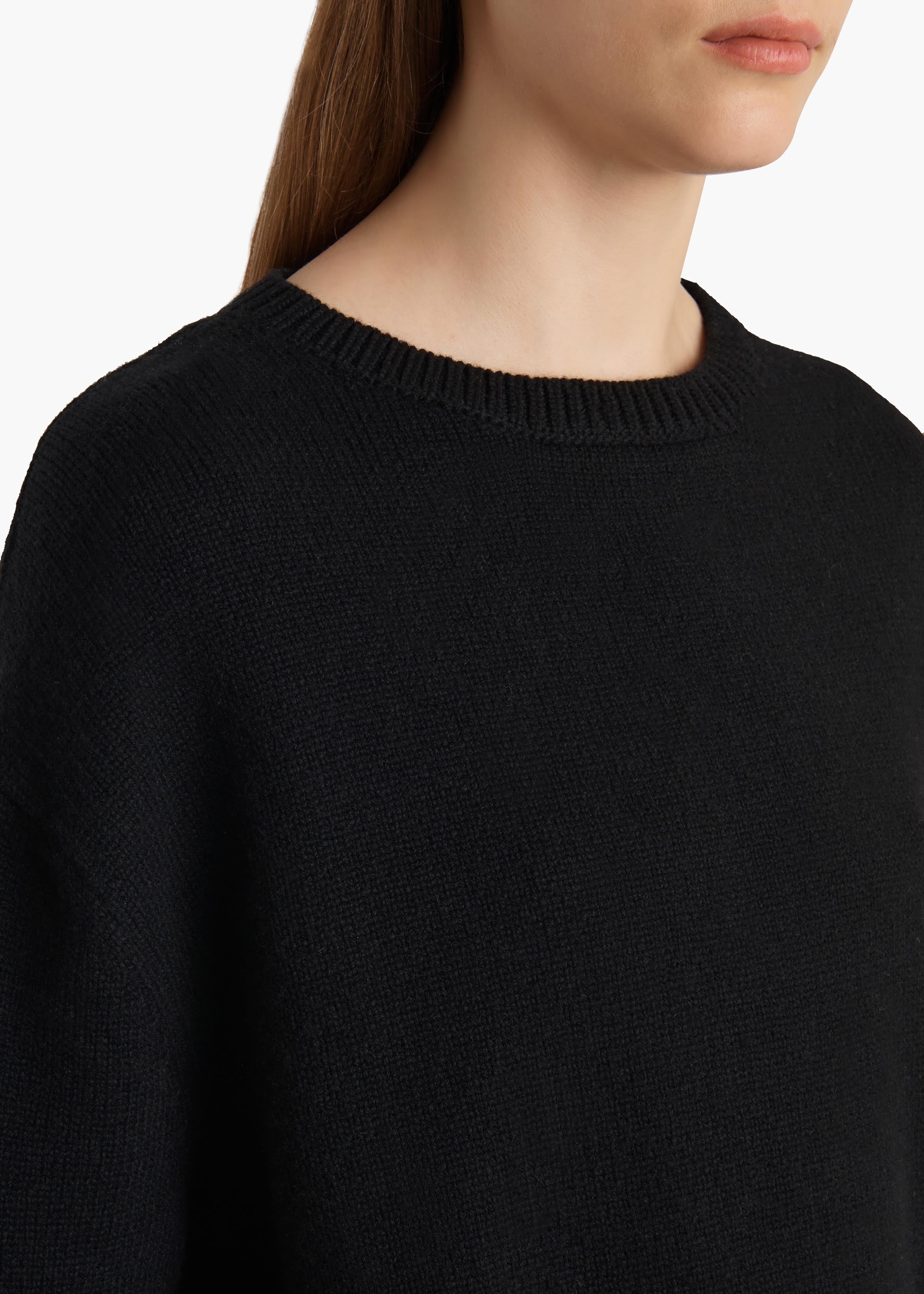 MILO-SWEATER_BLACK_18057650-200_D