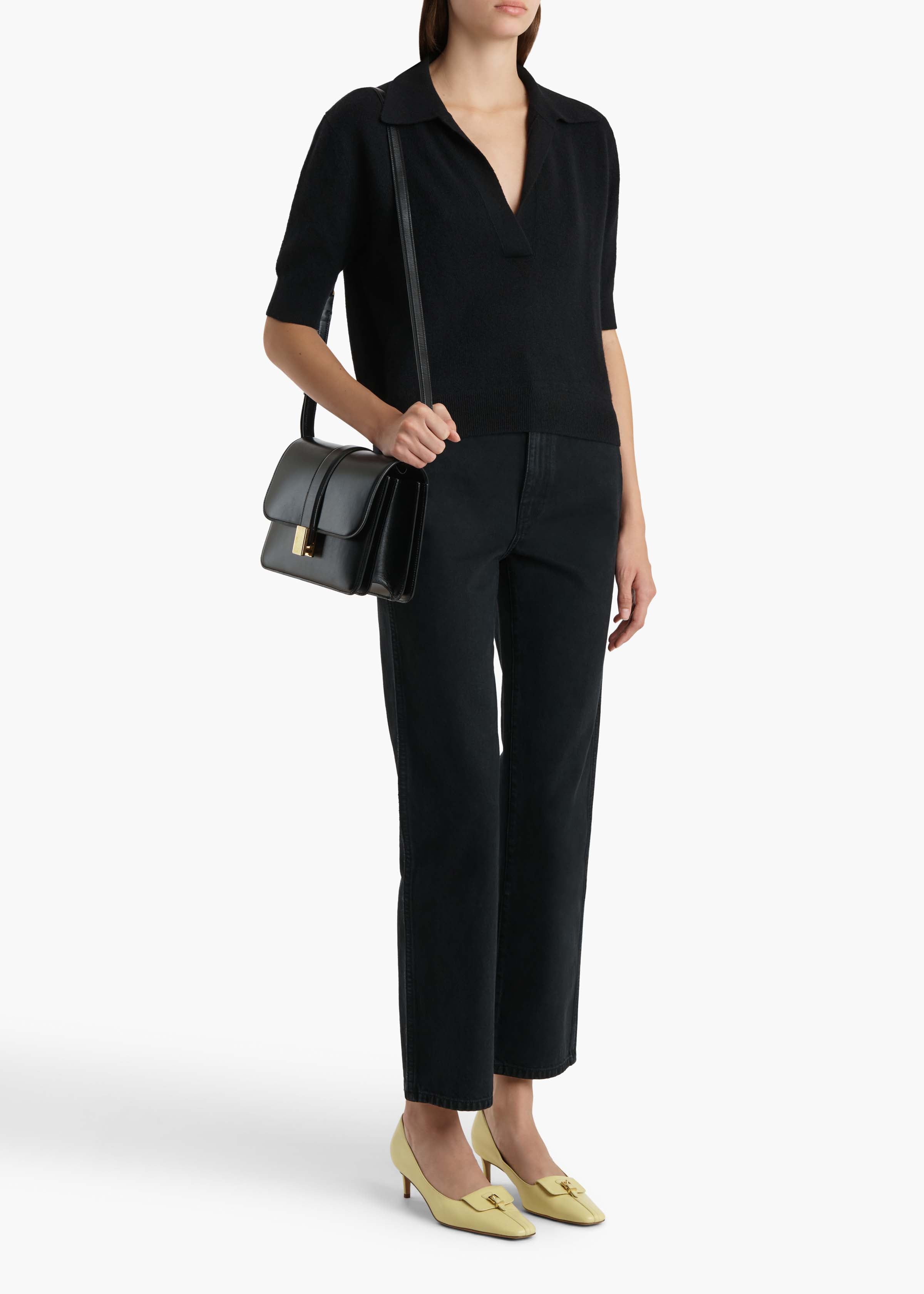 SHRUNKEN-JO_BLACK_8787605-200_STYLED