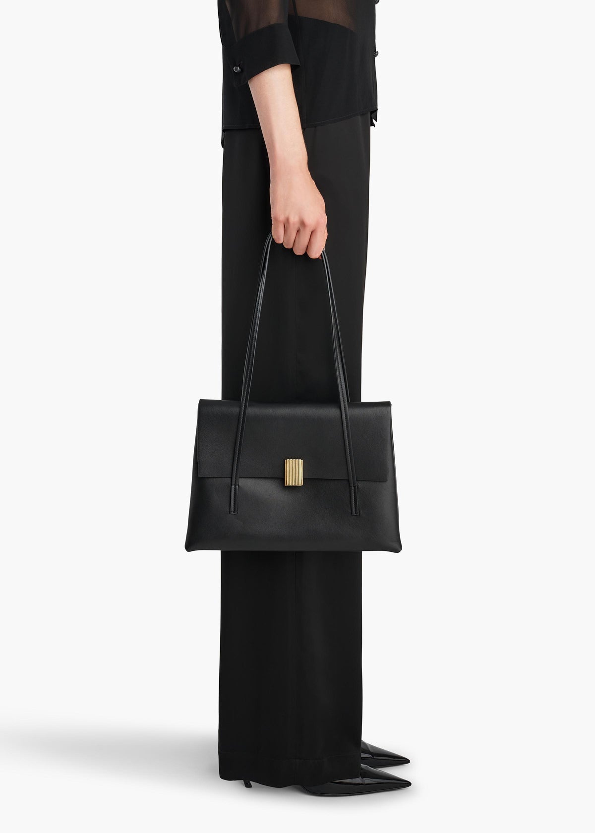 SOFT BLAKE SHOULDER BAG BLACK H2066 1015 200 E
