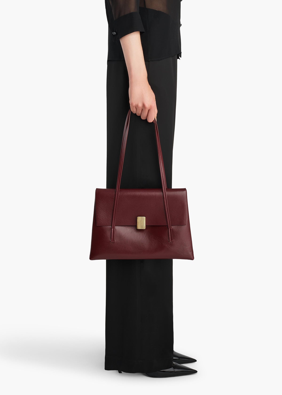 SOFT BLAKE SHOULDER BAG BORDEAUX H2066 1015 531 E