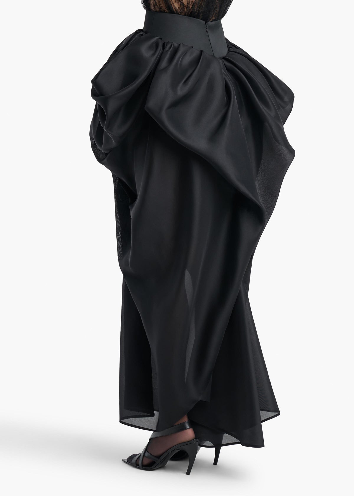 KHAITE - Tessa Skirt in Black Silk