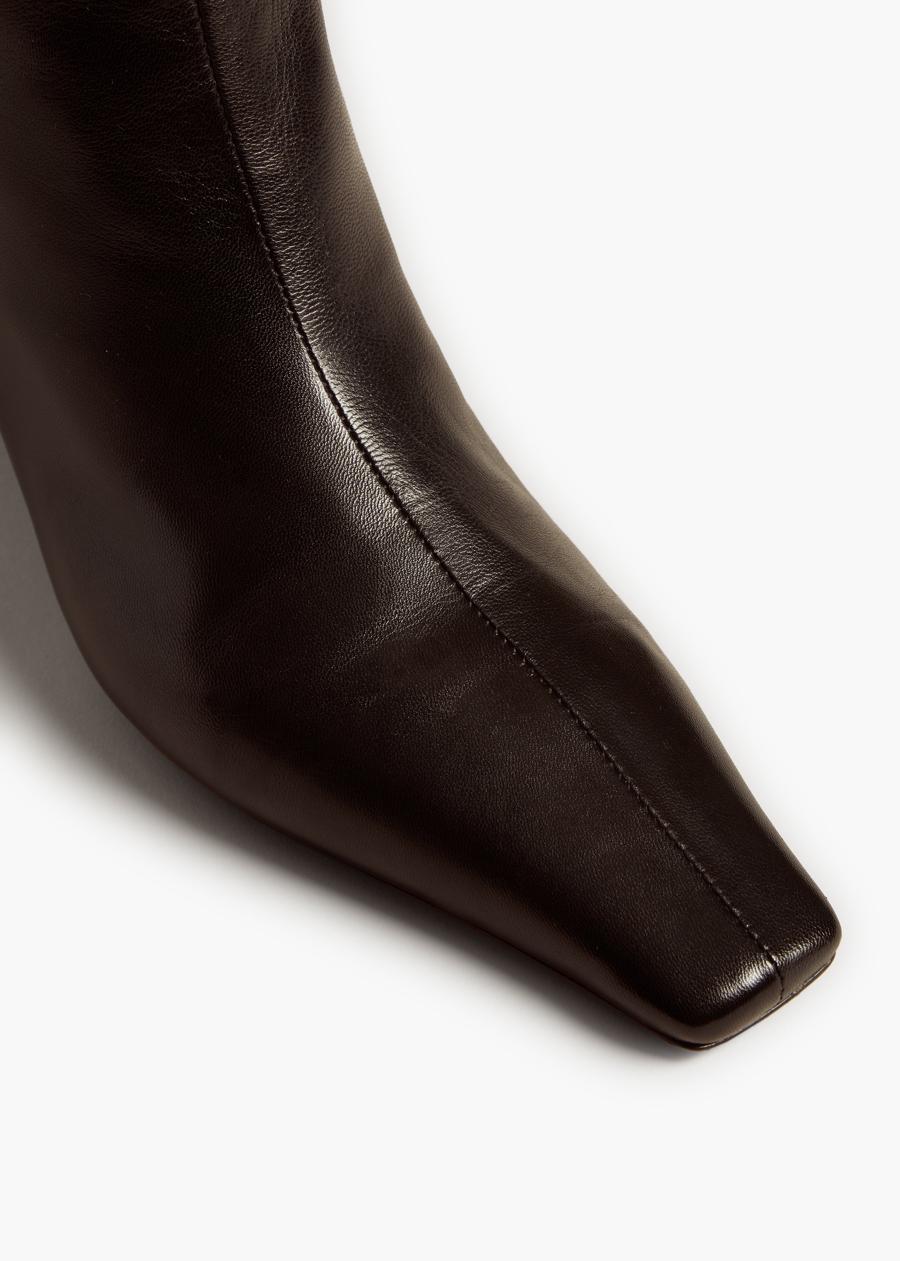 Davis Boot in Black Leather detailed view