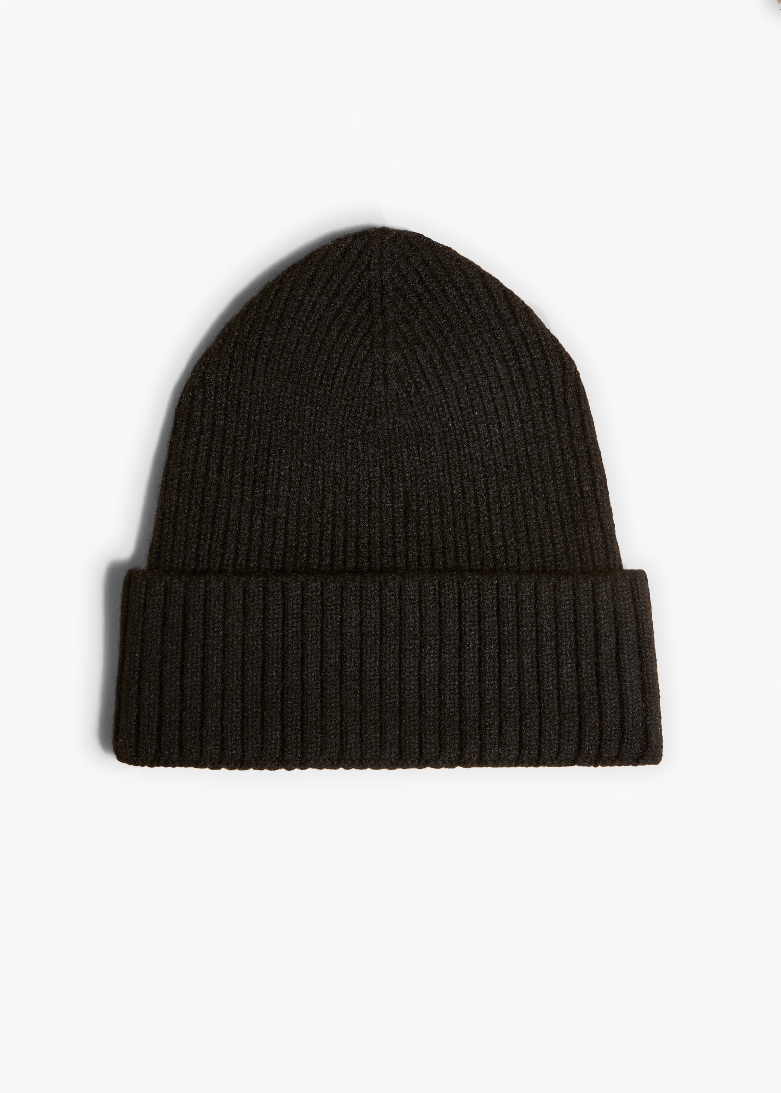 ADRO BEANIE IN BLACK FLAT VIEW