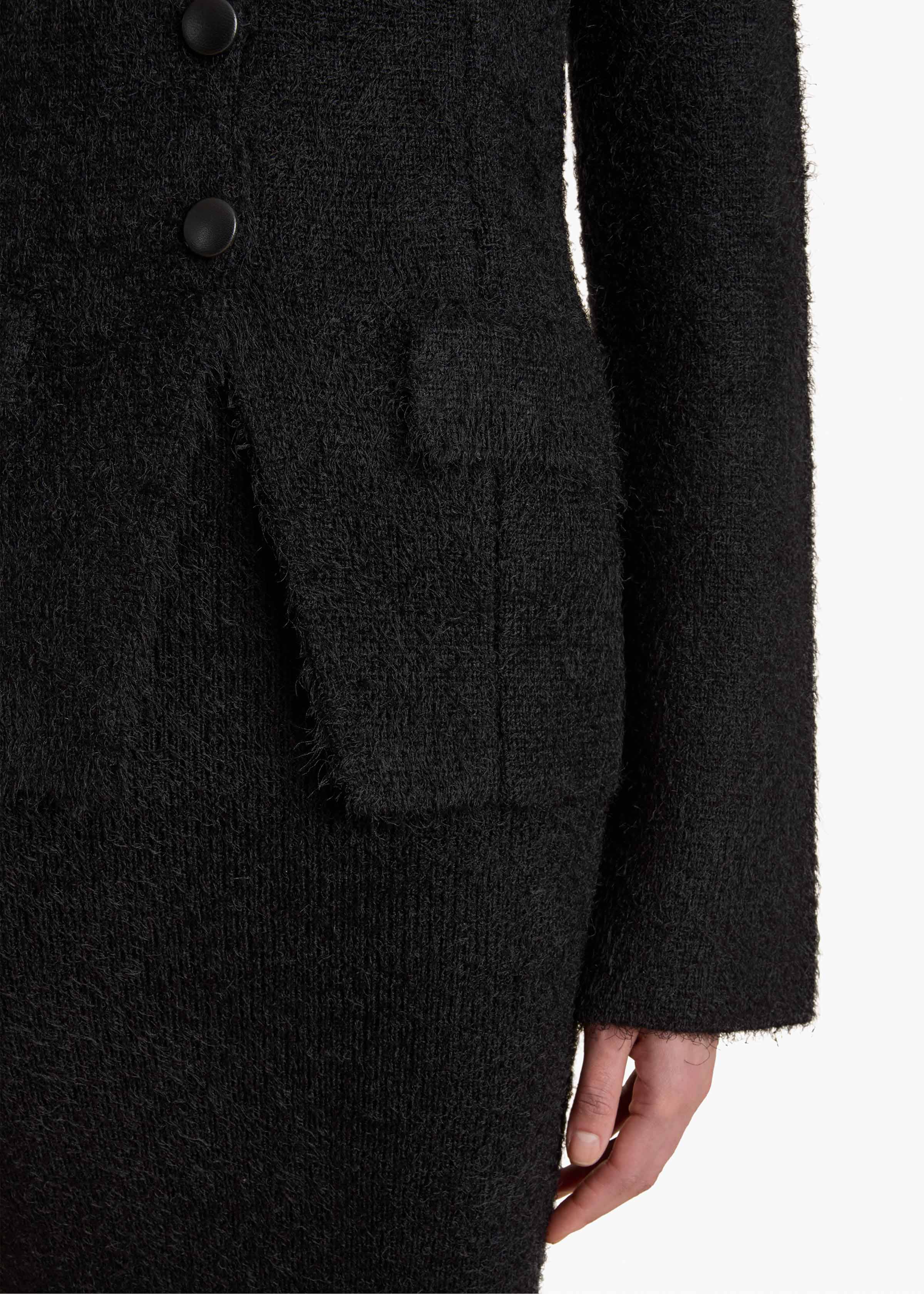 AESON JACKET IN BLACK DETAILED VIEW 2