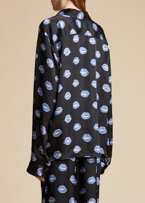 The Argo Top in Black with Cornflower Lip Print
