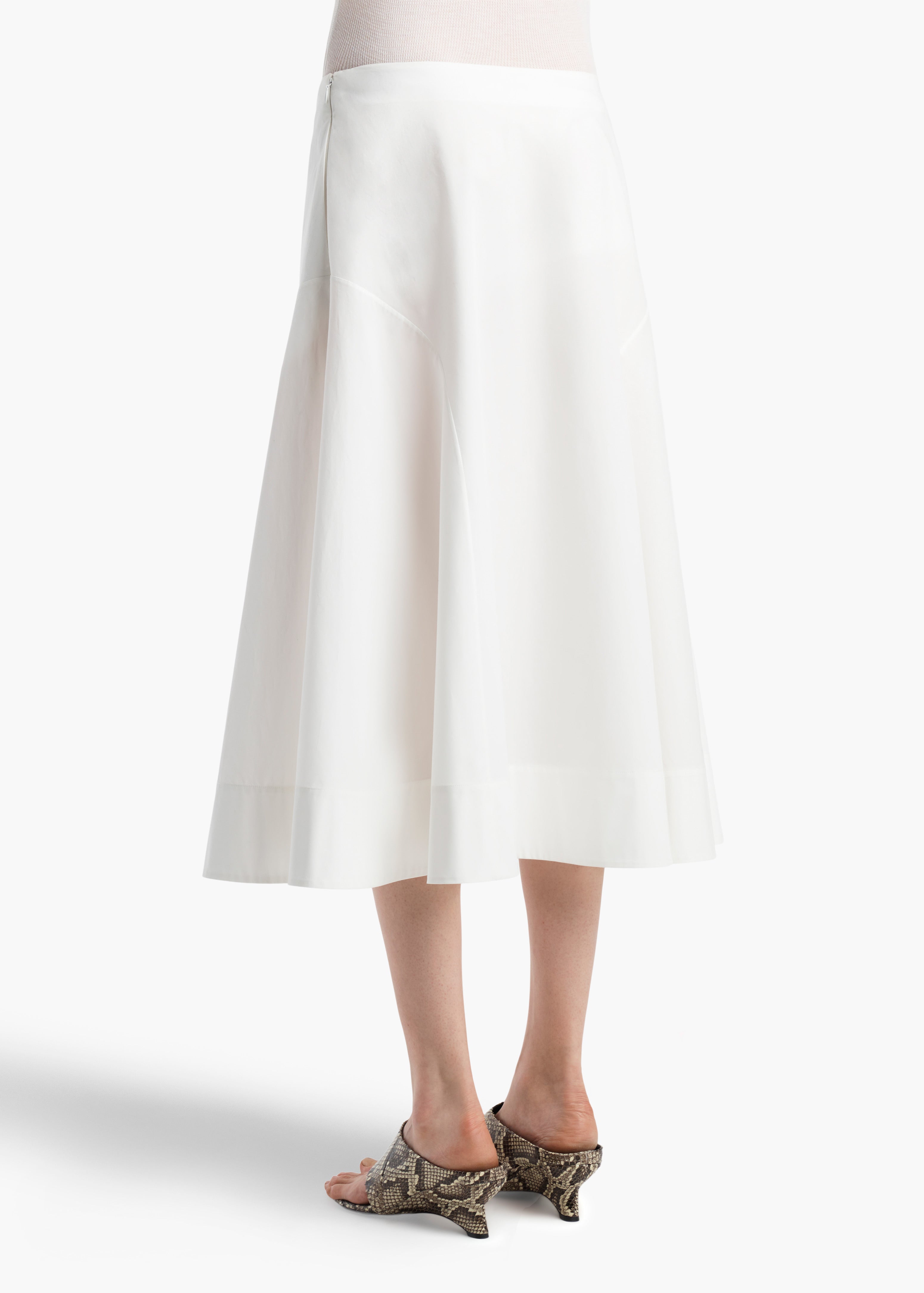 KHAITE  - Artin Skirt in Chalk