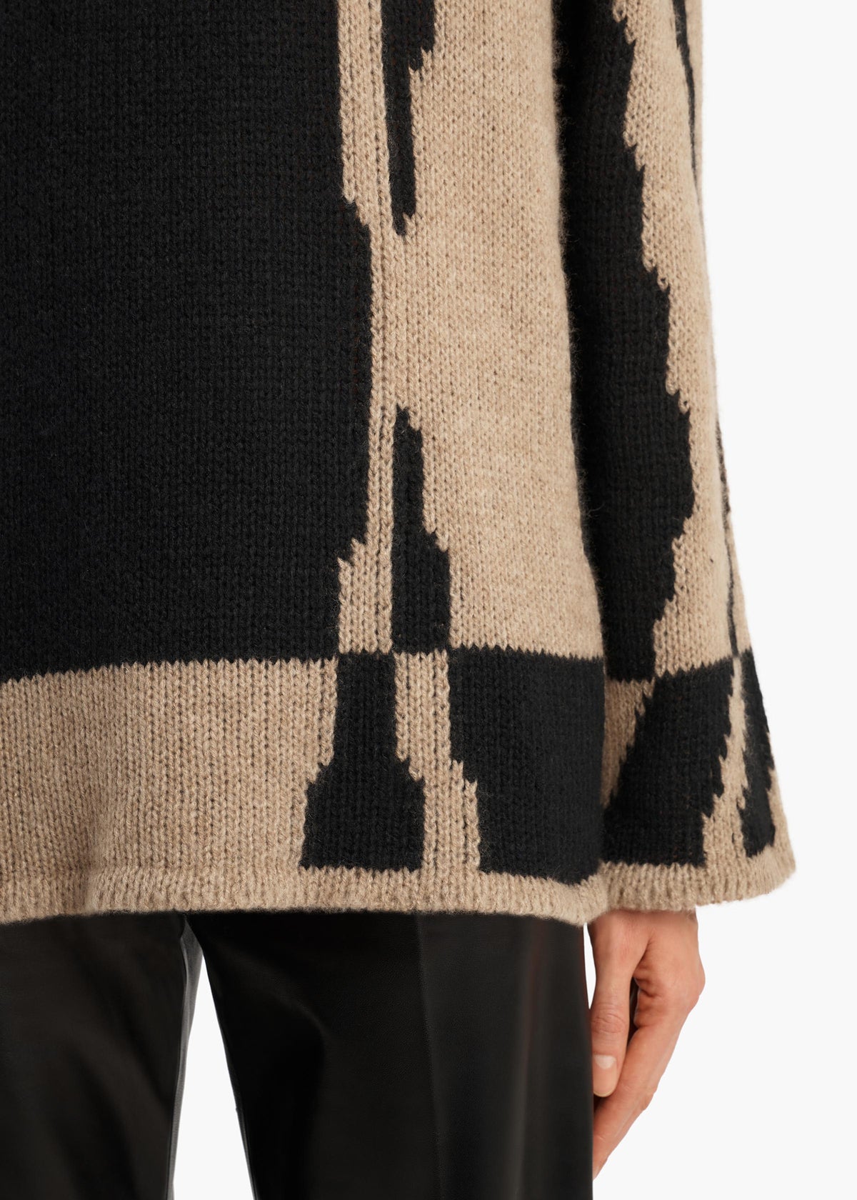 ARTUR SWEATER BLACK CREAM 18432671 213 D