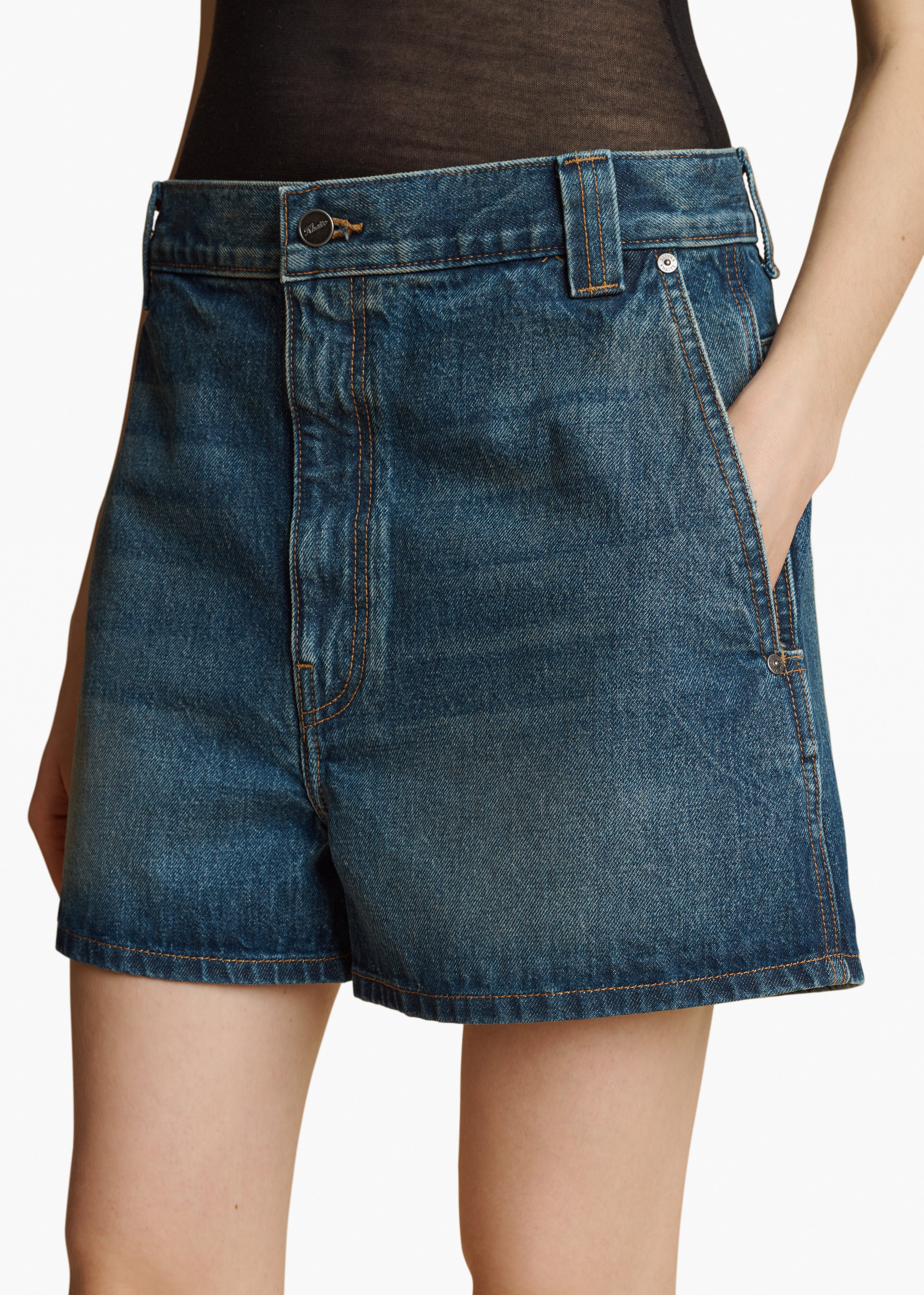 BACALO SHORTS IN STINSON DETAIL 1