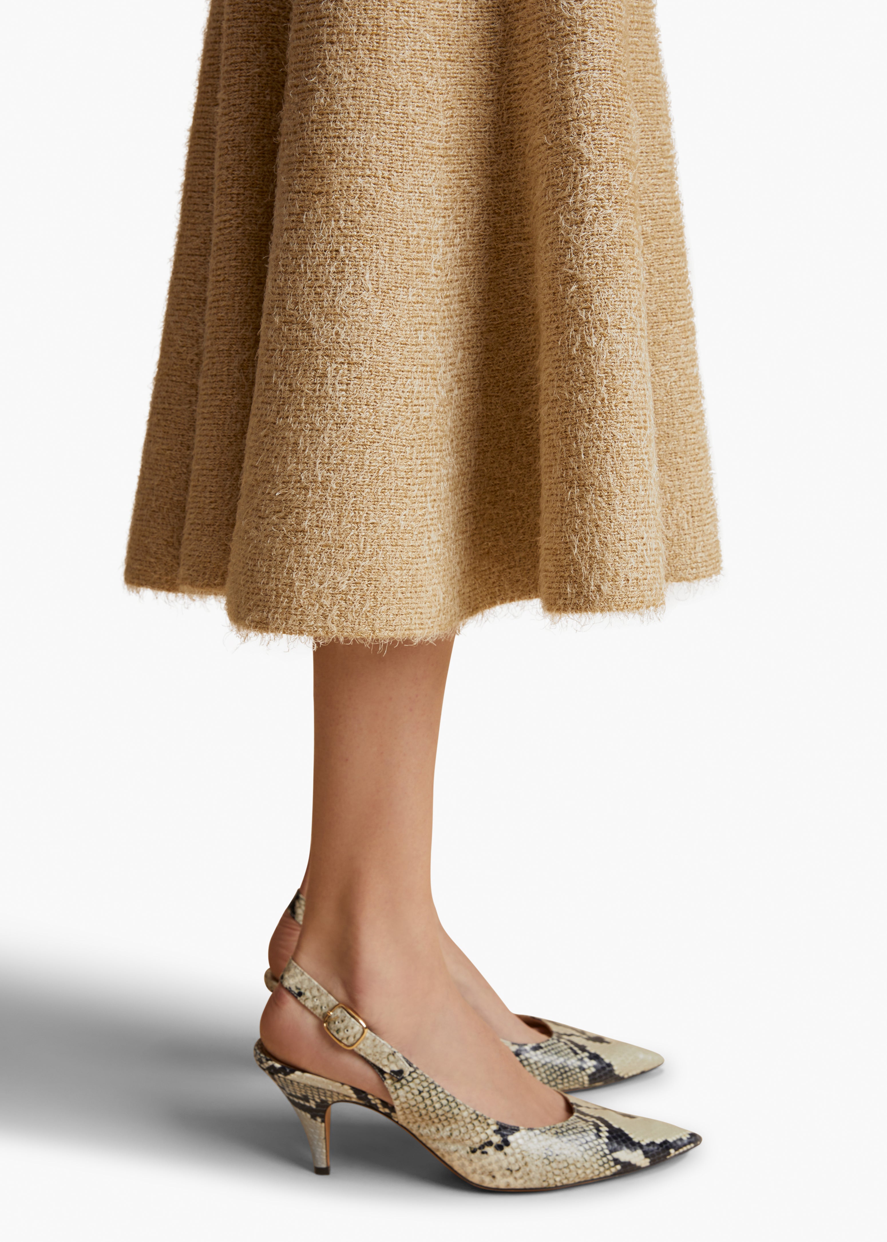 CADENCE SKIRT IN WHEAT DETAILED VIEW 2