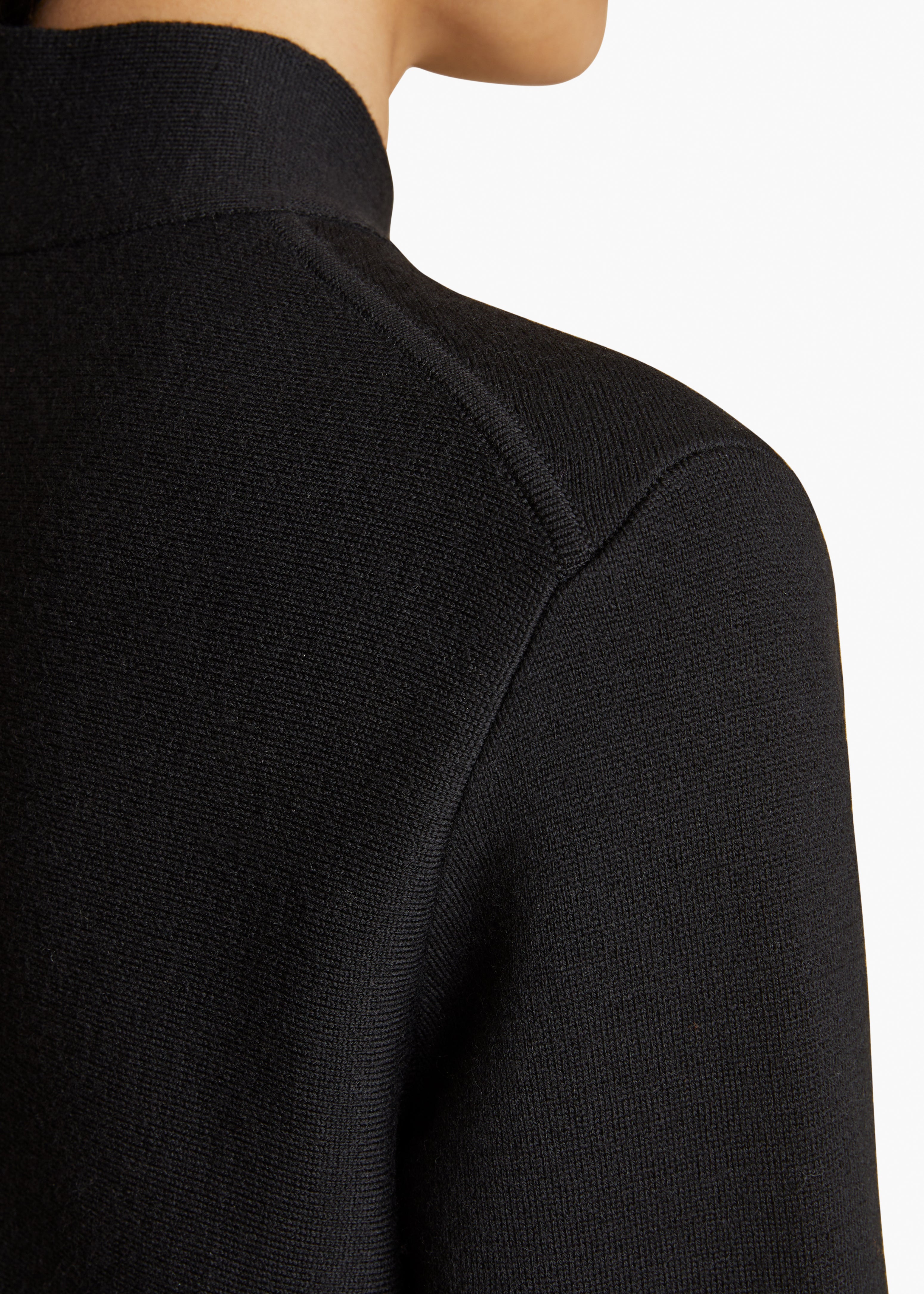 CALLIOPE TOP IN BLACK DETAILED VIEW 1