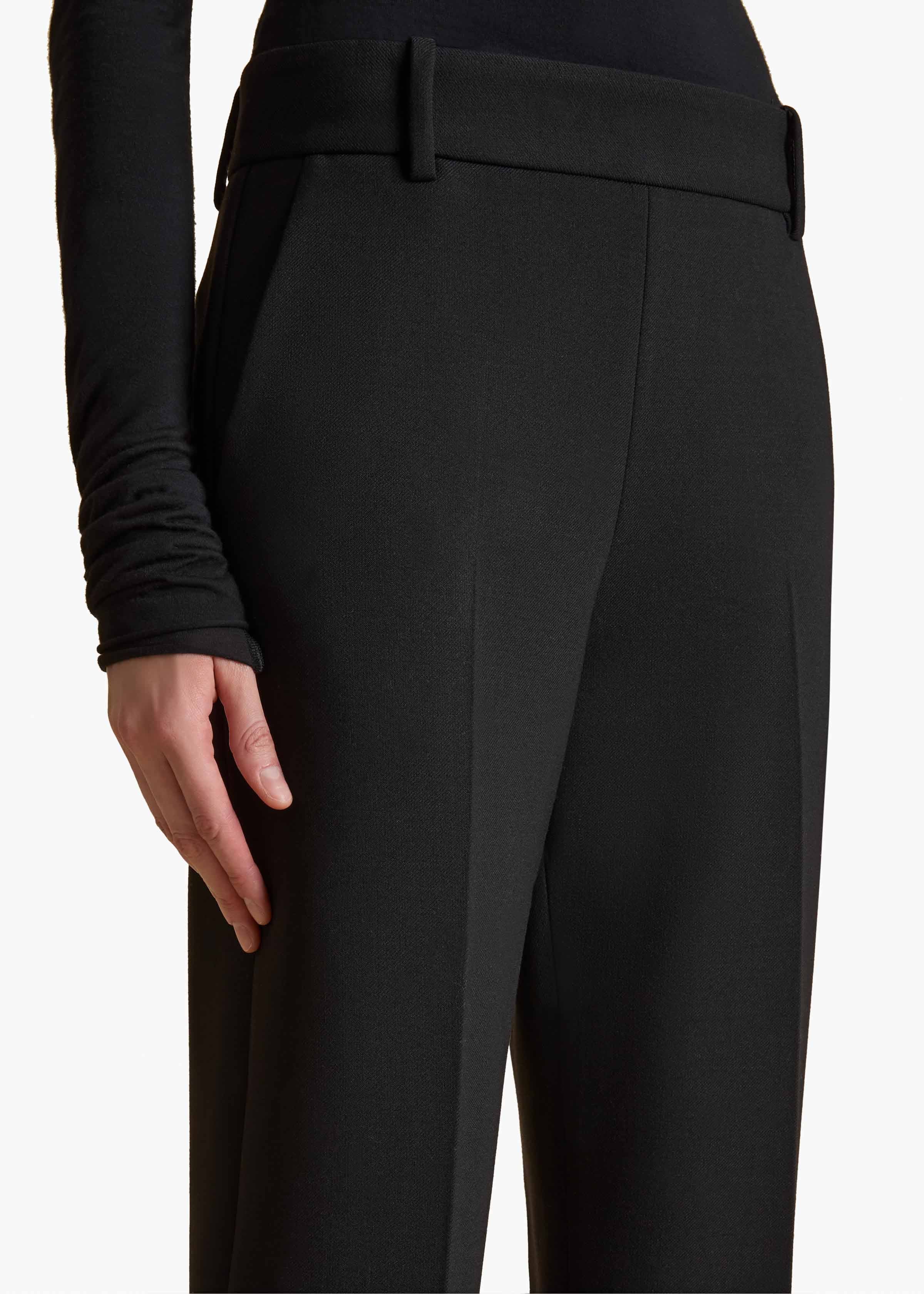 Cambie Pant in Black DETAILED VIEW 2