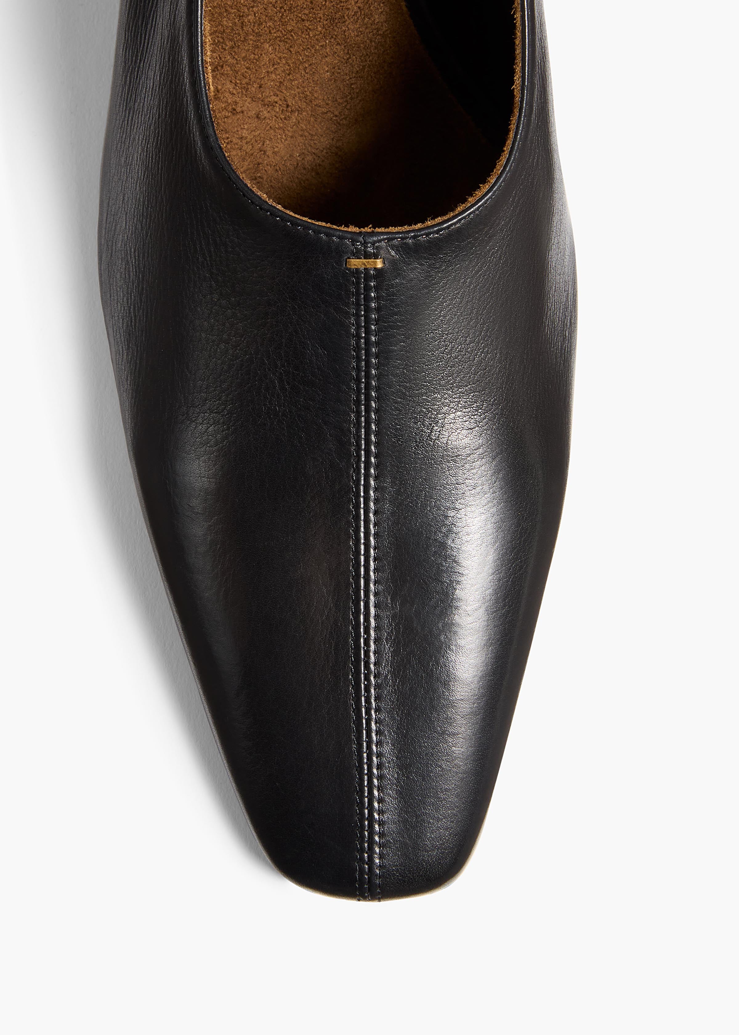 Cecilia Pump in Black Leather