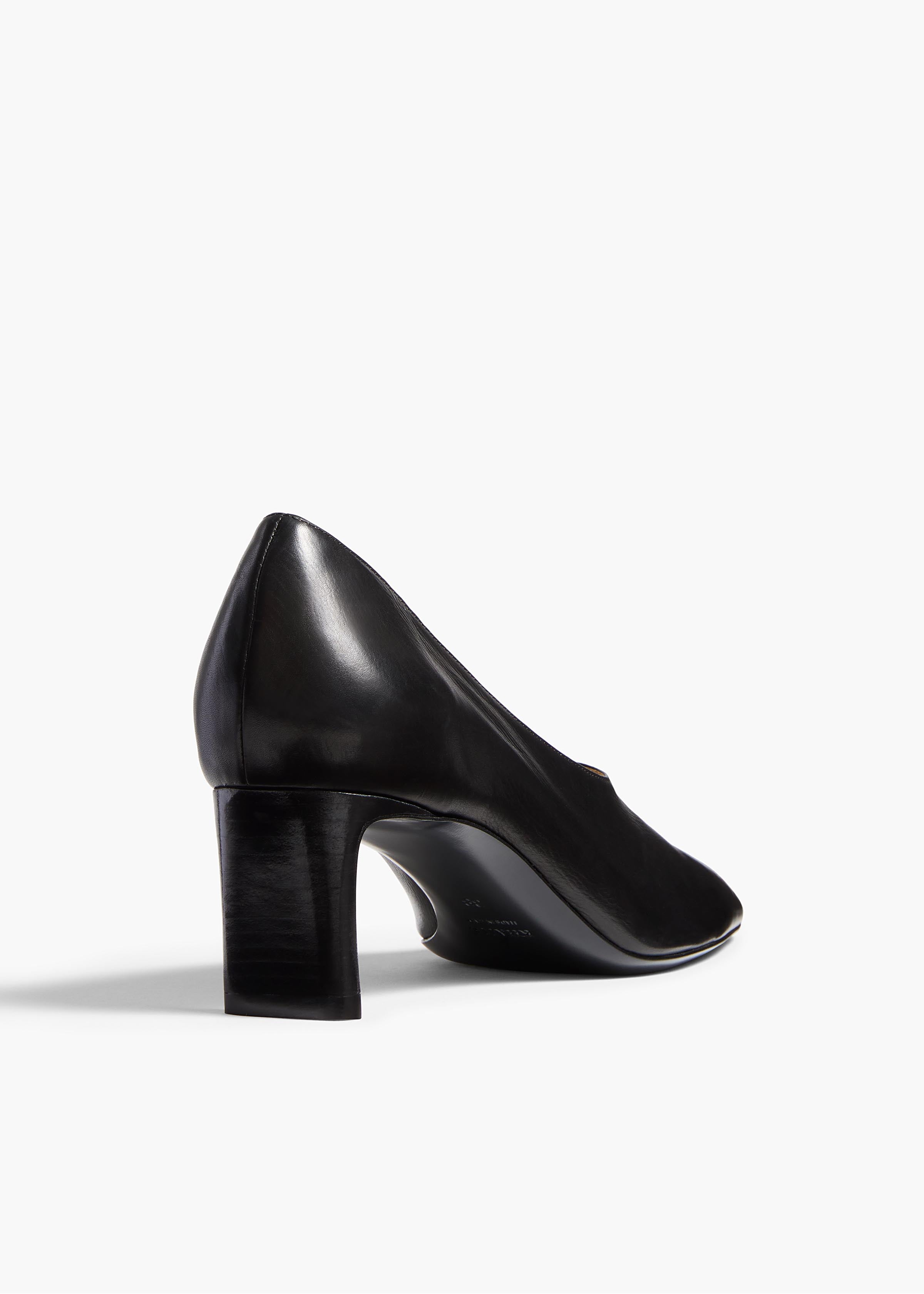 Cecilia Pump in Black Leather