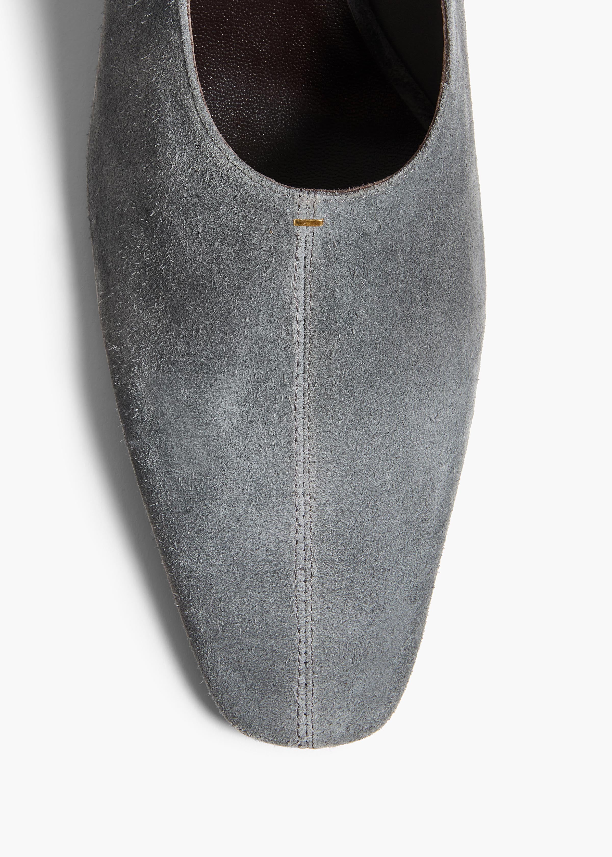 Cecilia Pump in Grey Suede