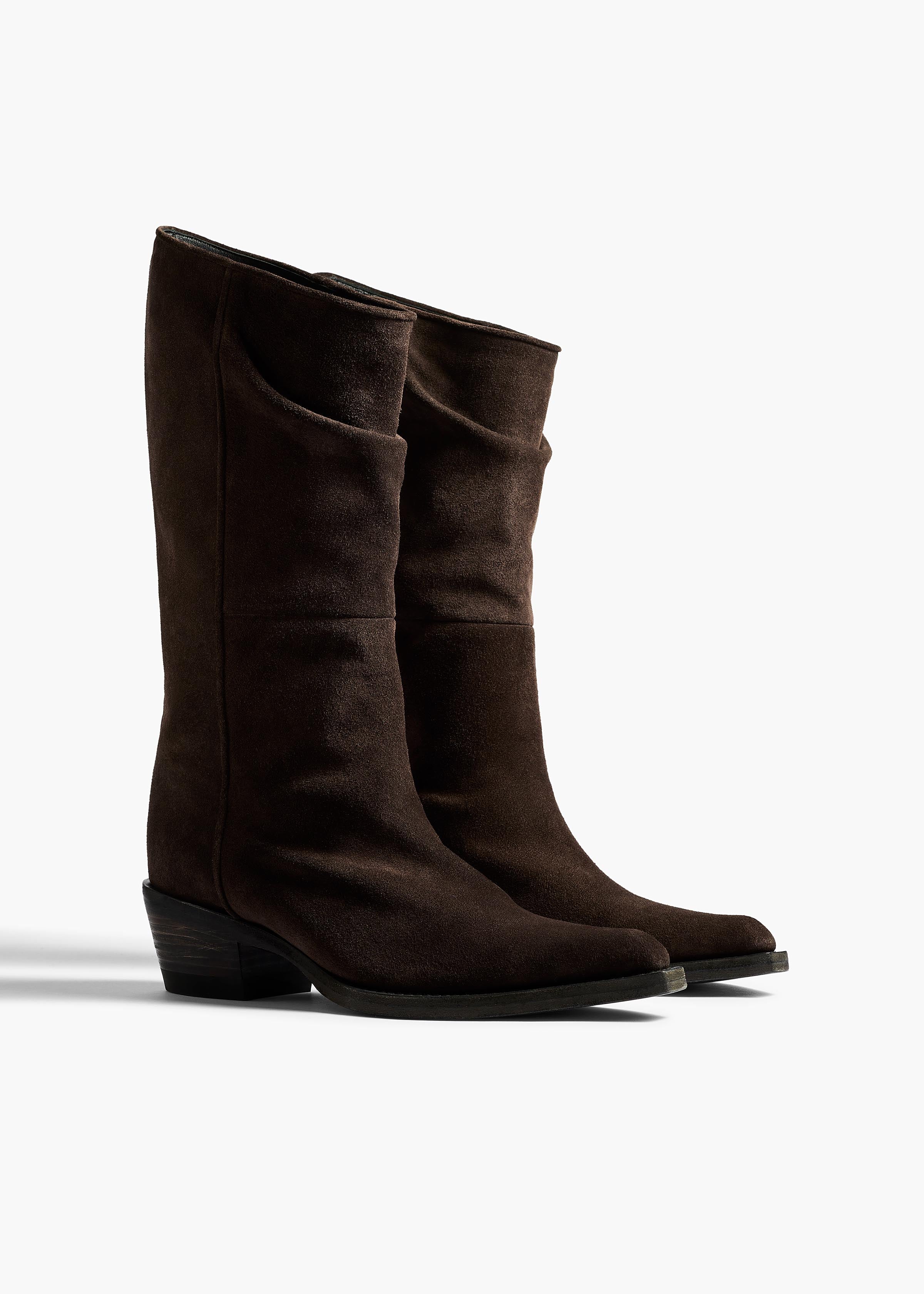 Clive Boot in Umber