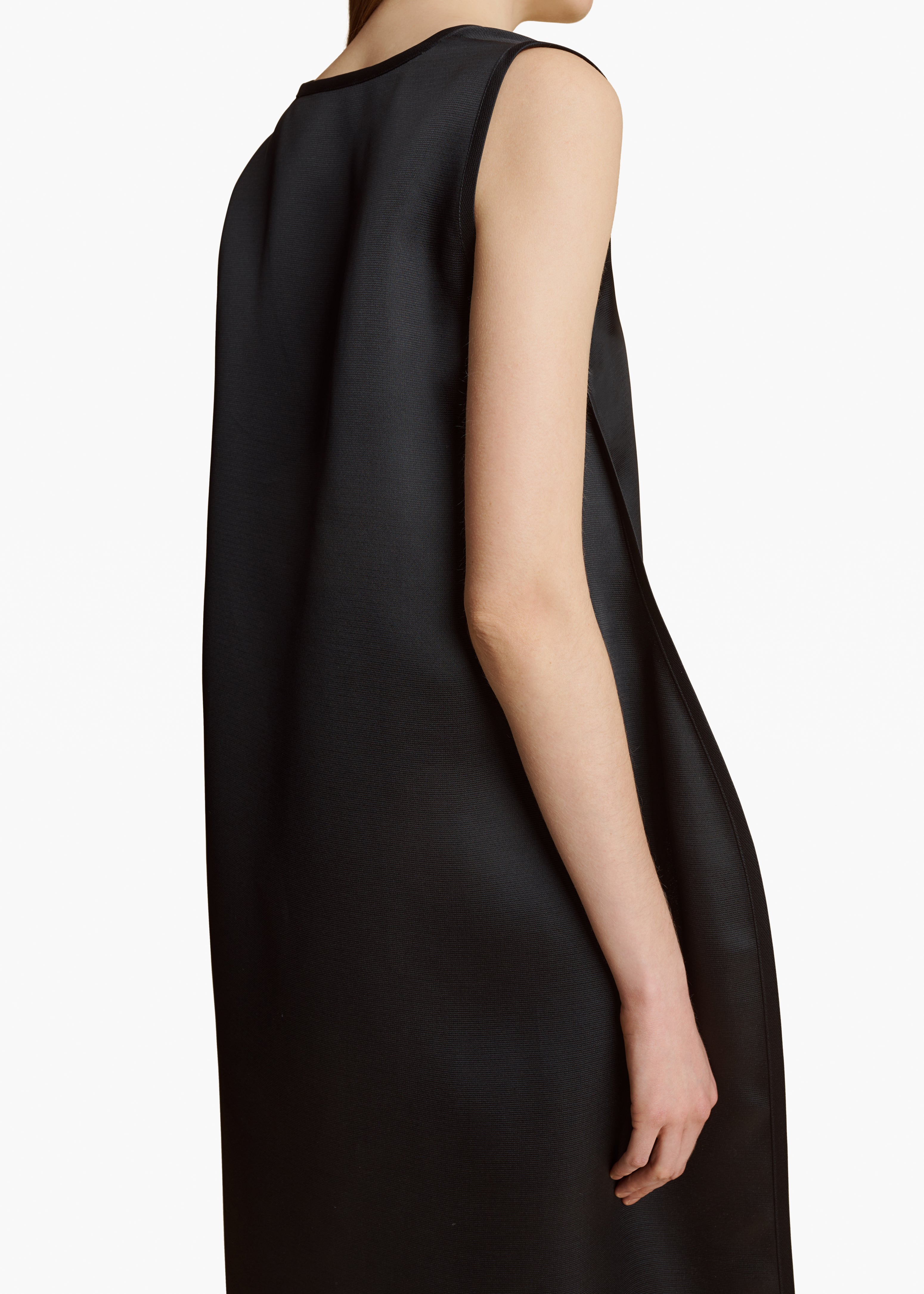 COLI DRESS IN BLACK SILK DETAIL 2