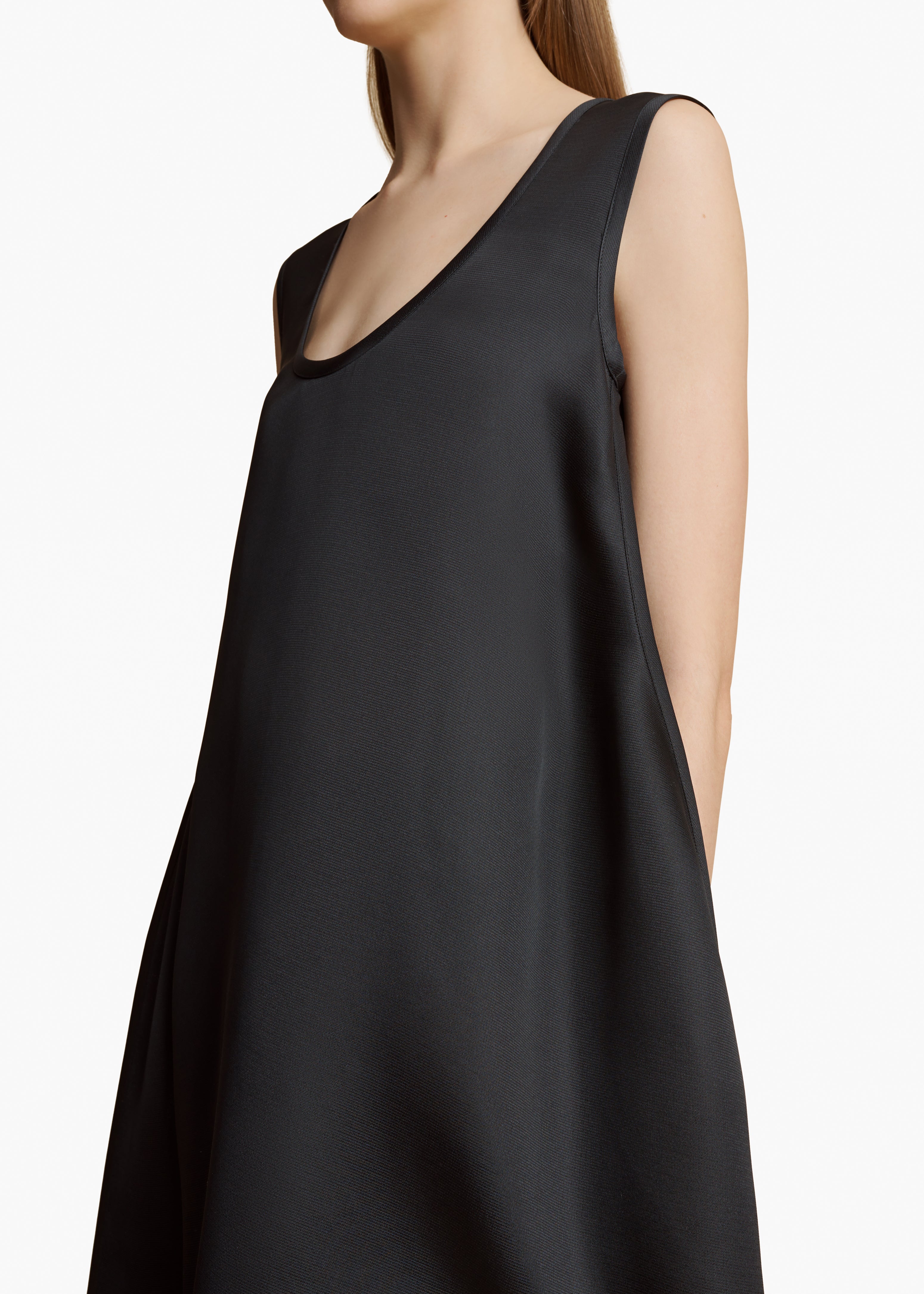 COLI DRESS IN BLACK SILK DETAIL 1