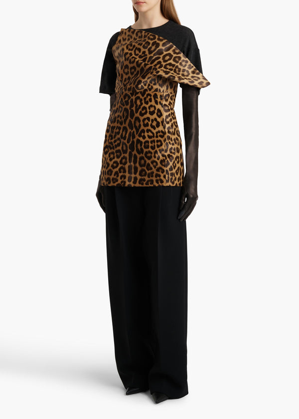 CORINNE-TOP_LEOPARD_2426959-876_STYLED