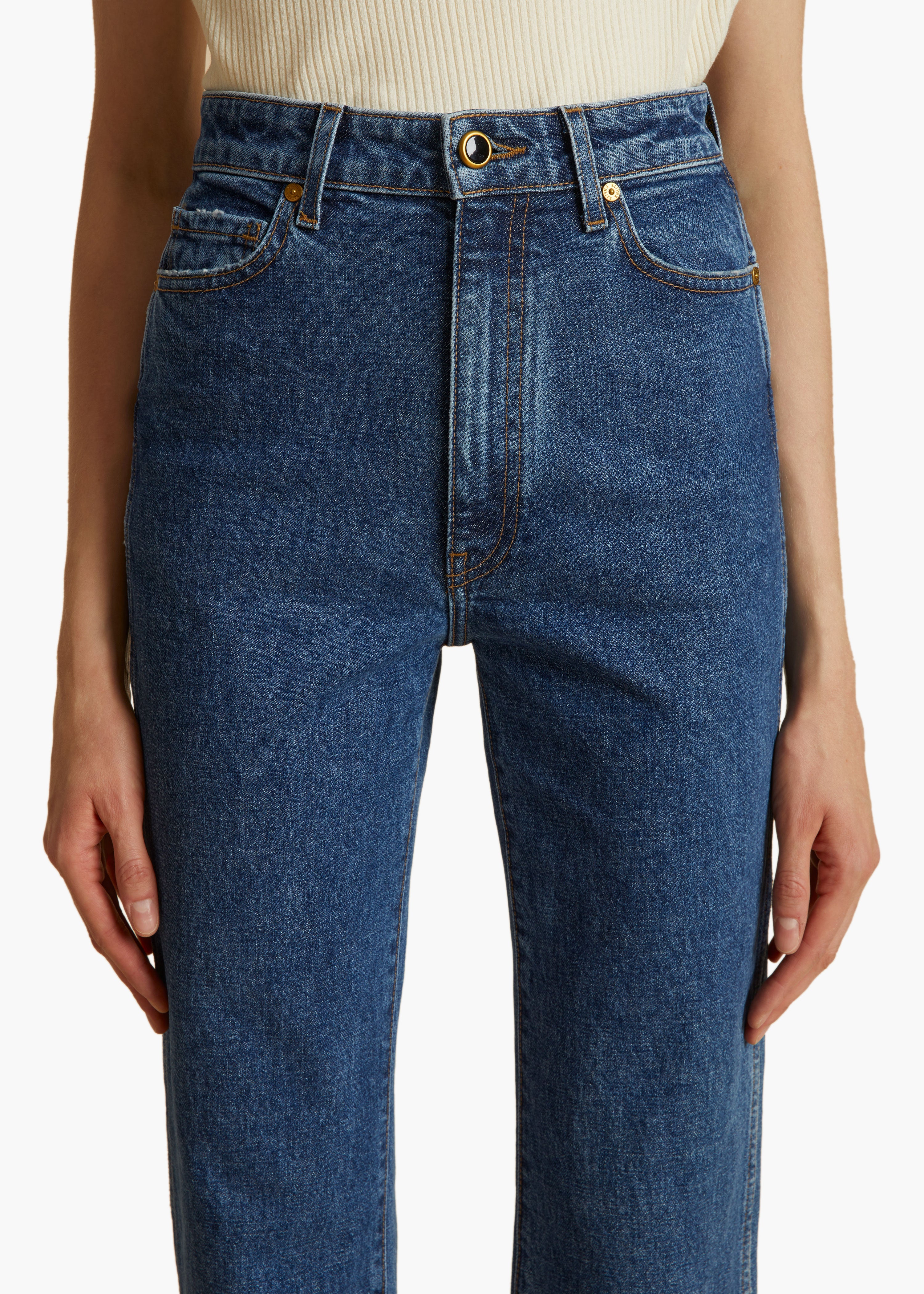 Danielle Stretch Jean in Montgomery detailed view