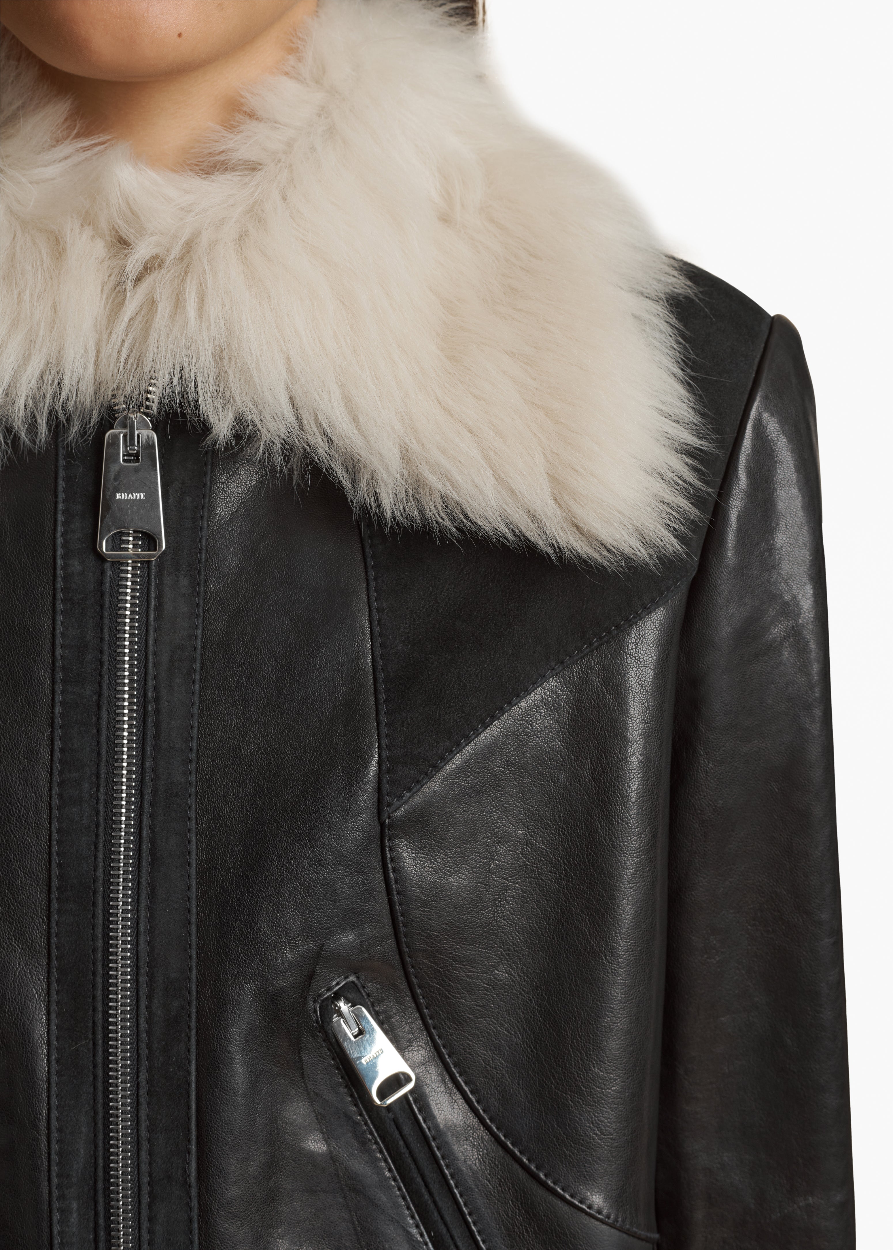 DIANA JACKET IN BLACK LEATHER DETAILED VIEW 1