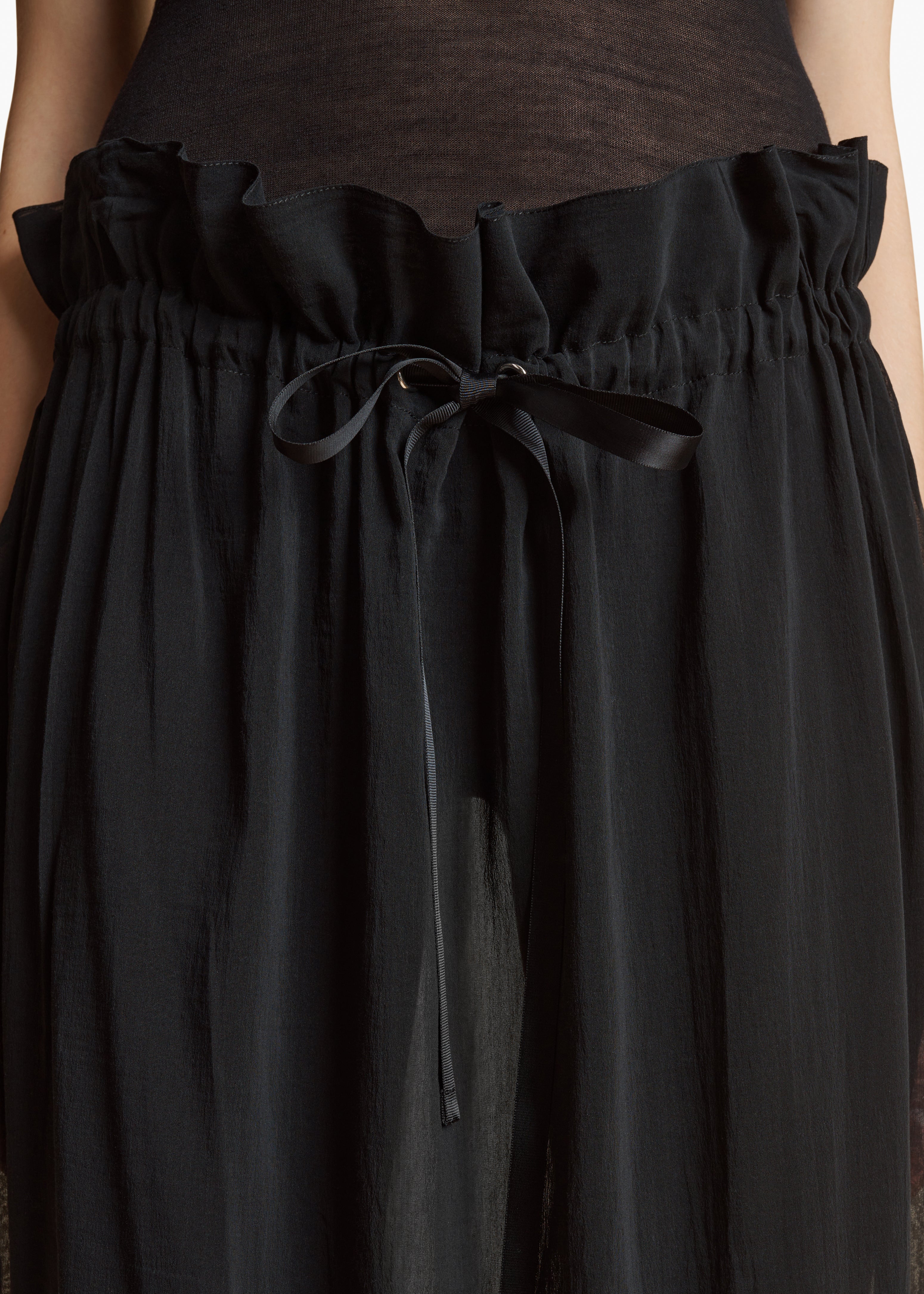 EMBER SKIRT IN BLACK COTTON SILK DETAILED VIEW 1