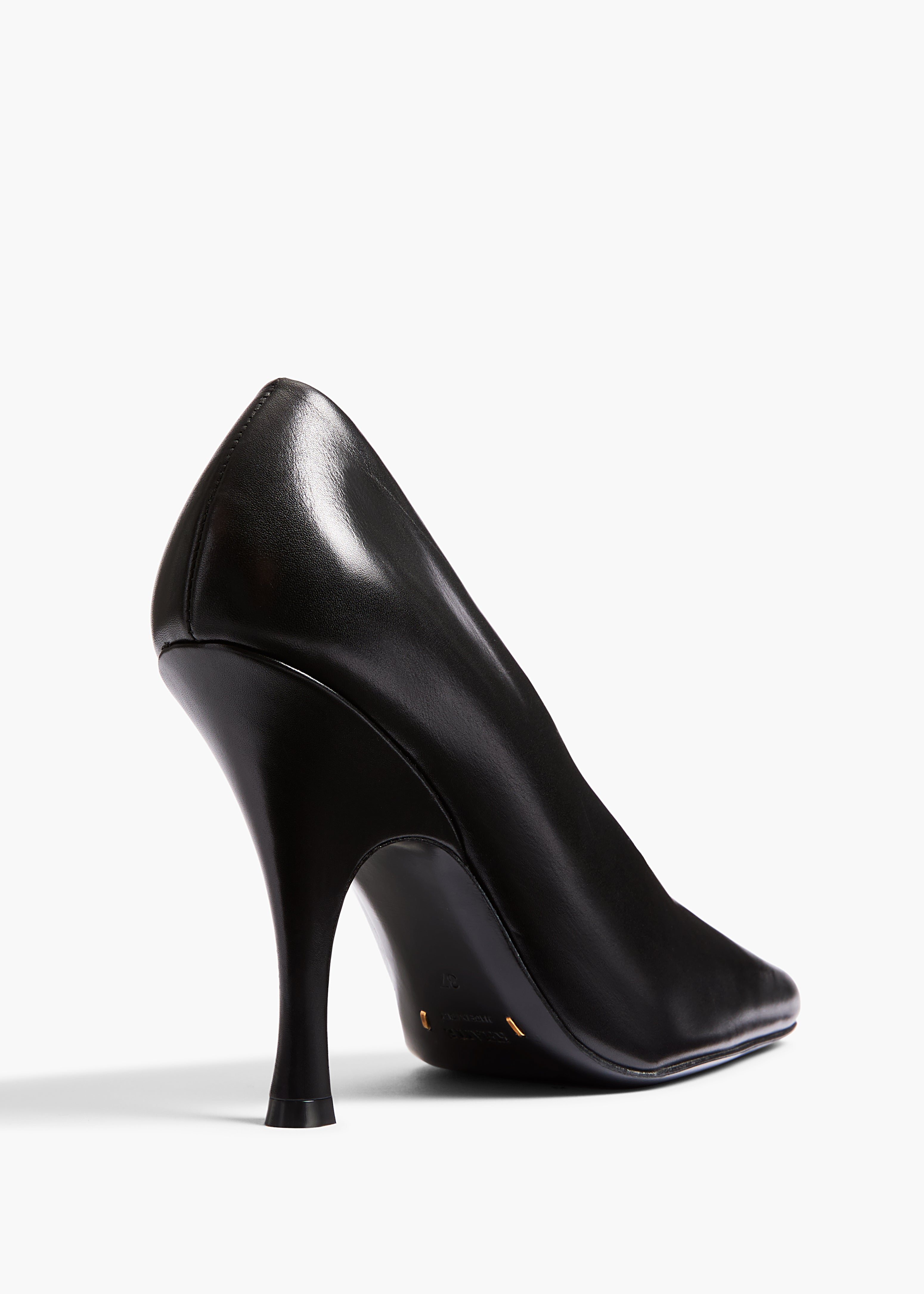 Eva Pump in Black Leather BACK VIEW