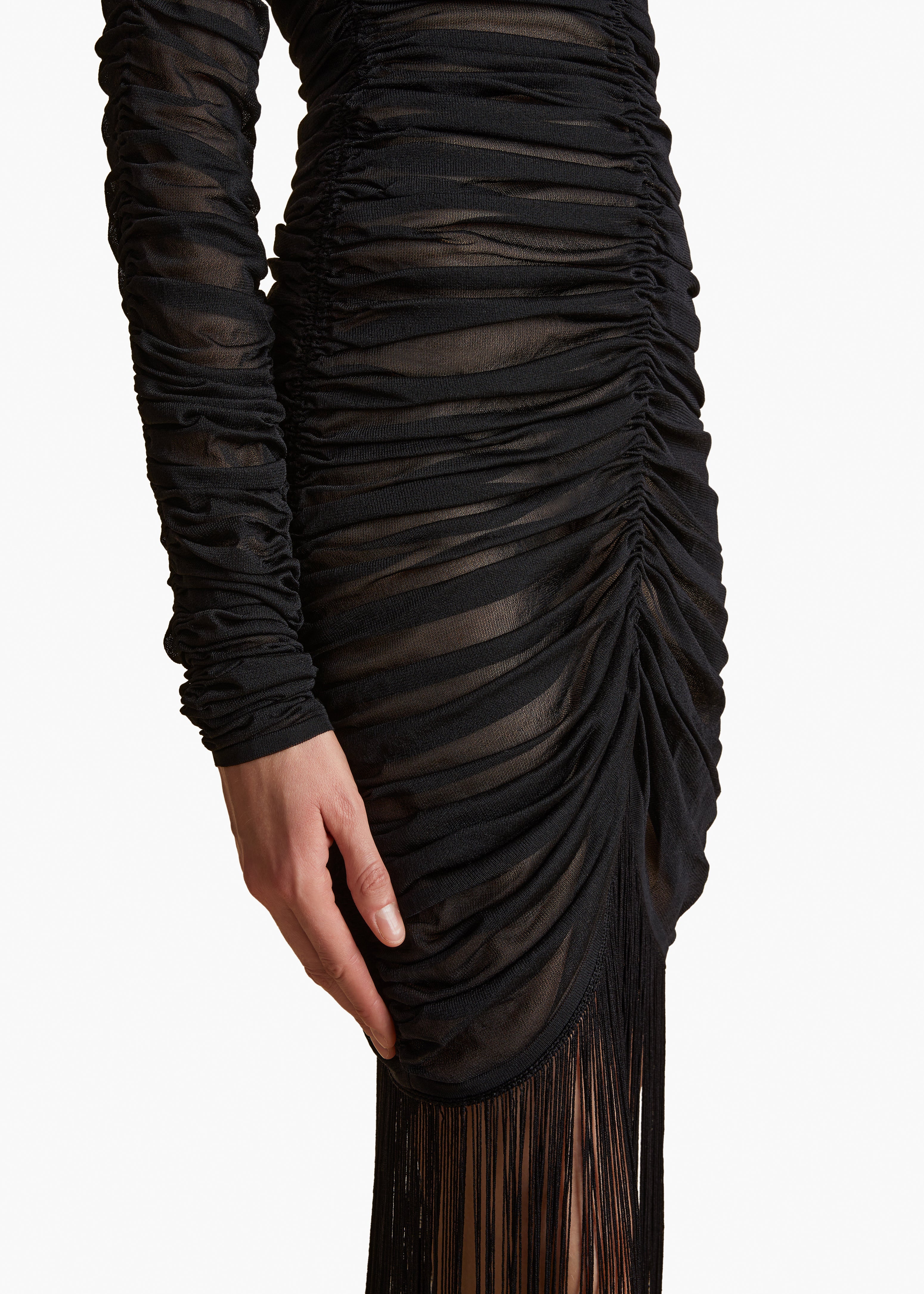 GUISA DRESS IN BLACK DETAIL 2