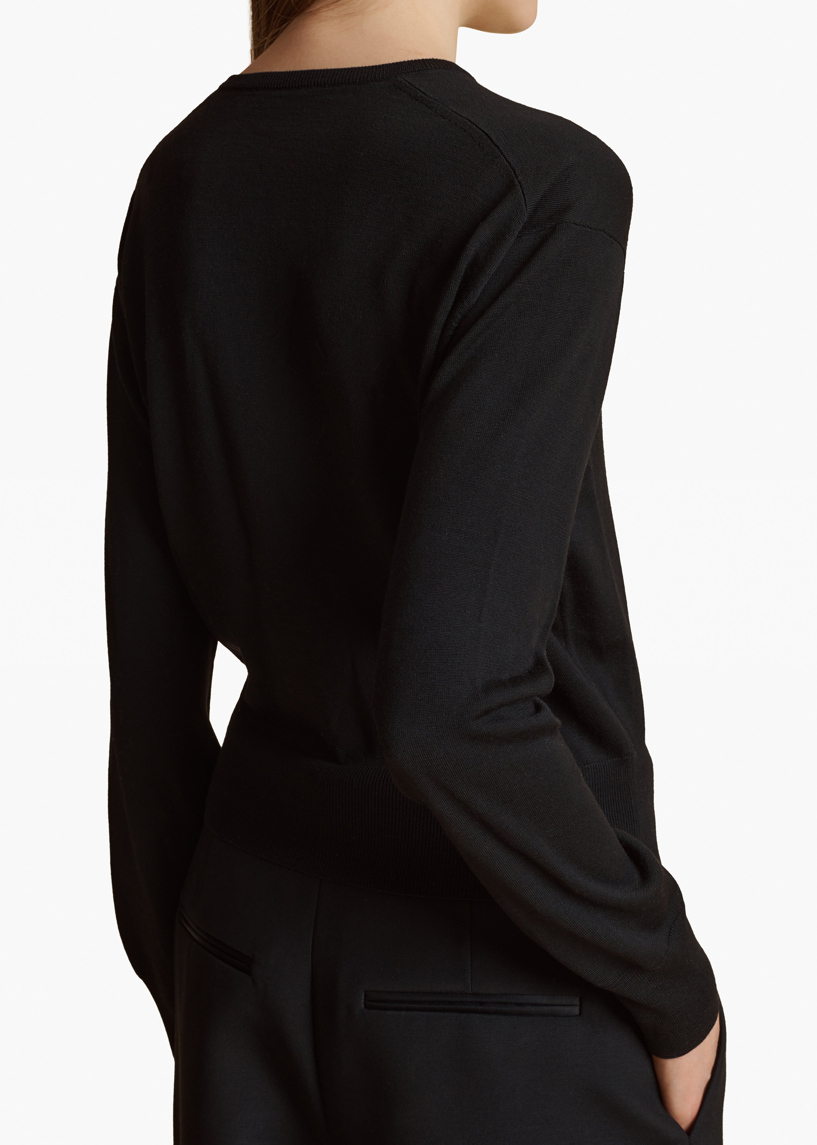 JACKIE CARDIGAN IN BLACK DETAILED VIEW 1