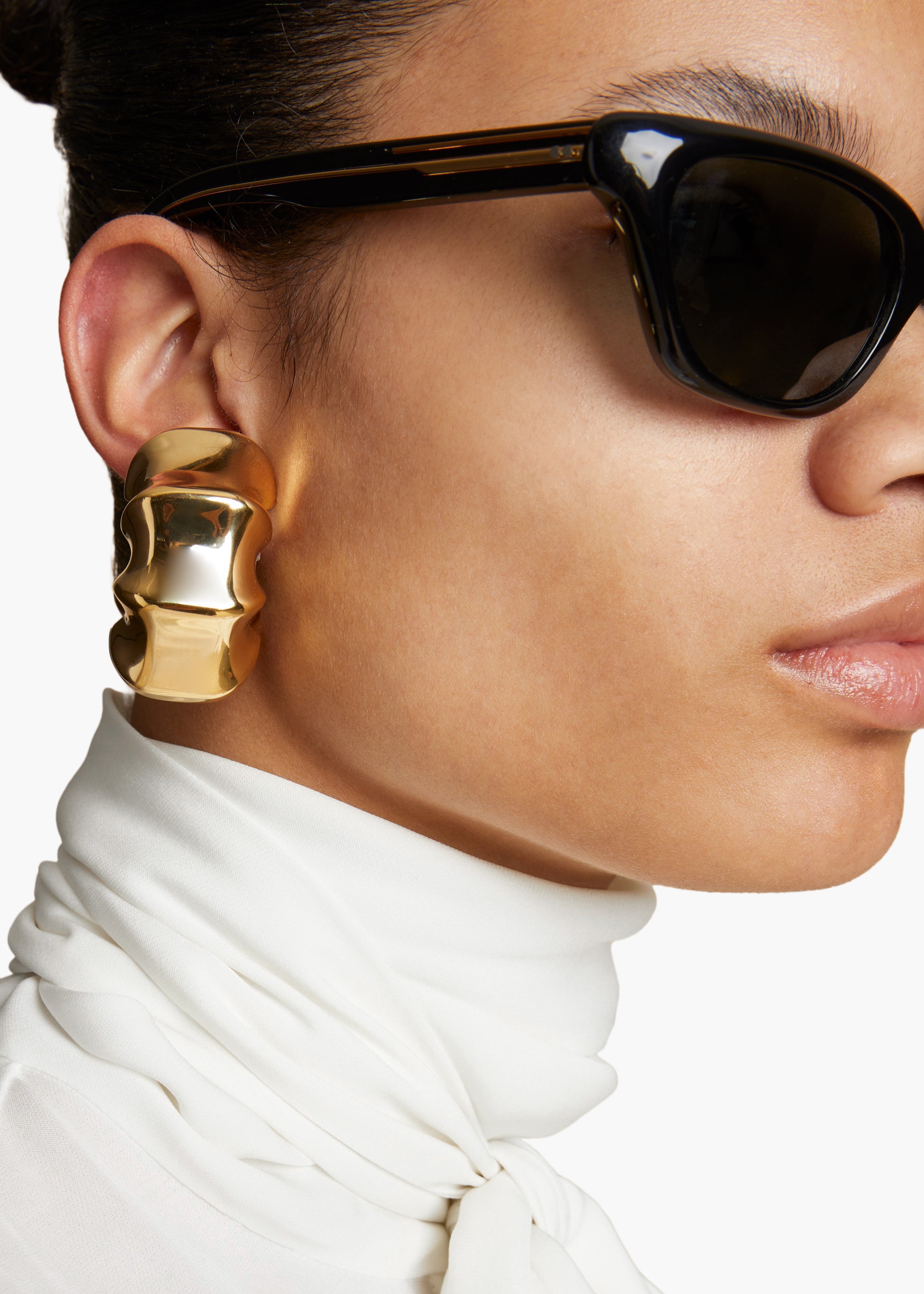 KHAITE LLC - Medium Julius Loop Earrings in Gold