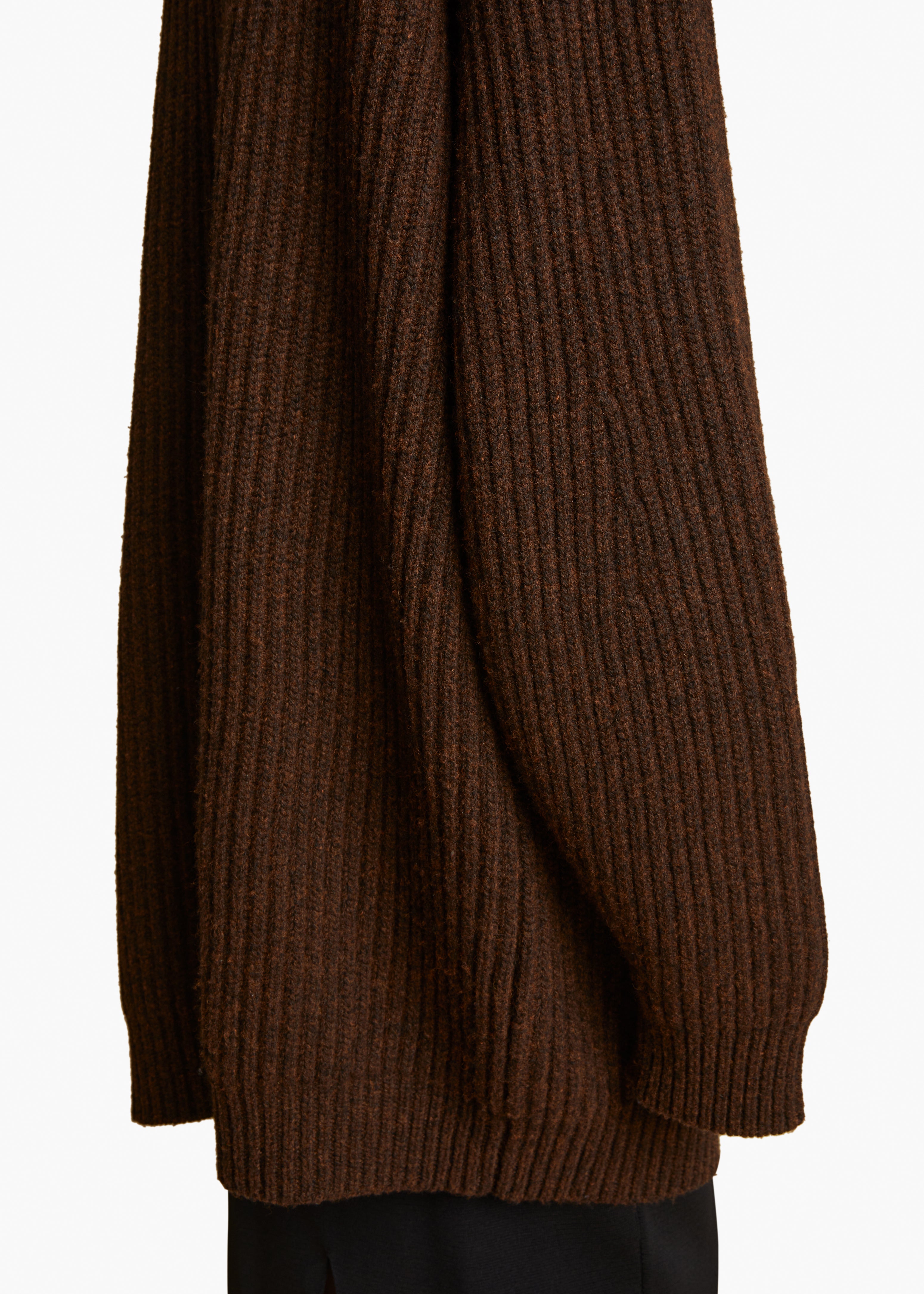 JINA CARDIGAN IN CHESTNUT DETAILED VIEW 2