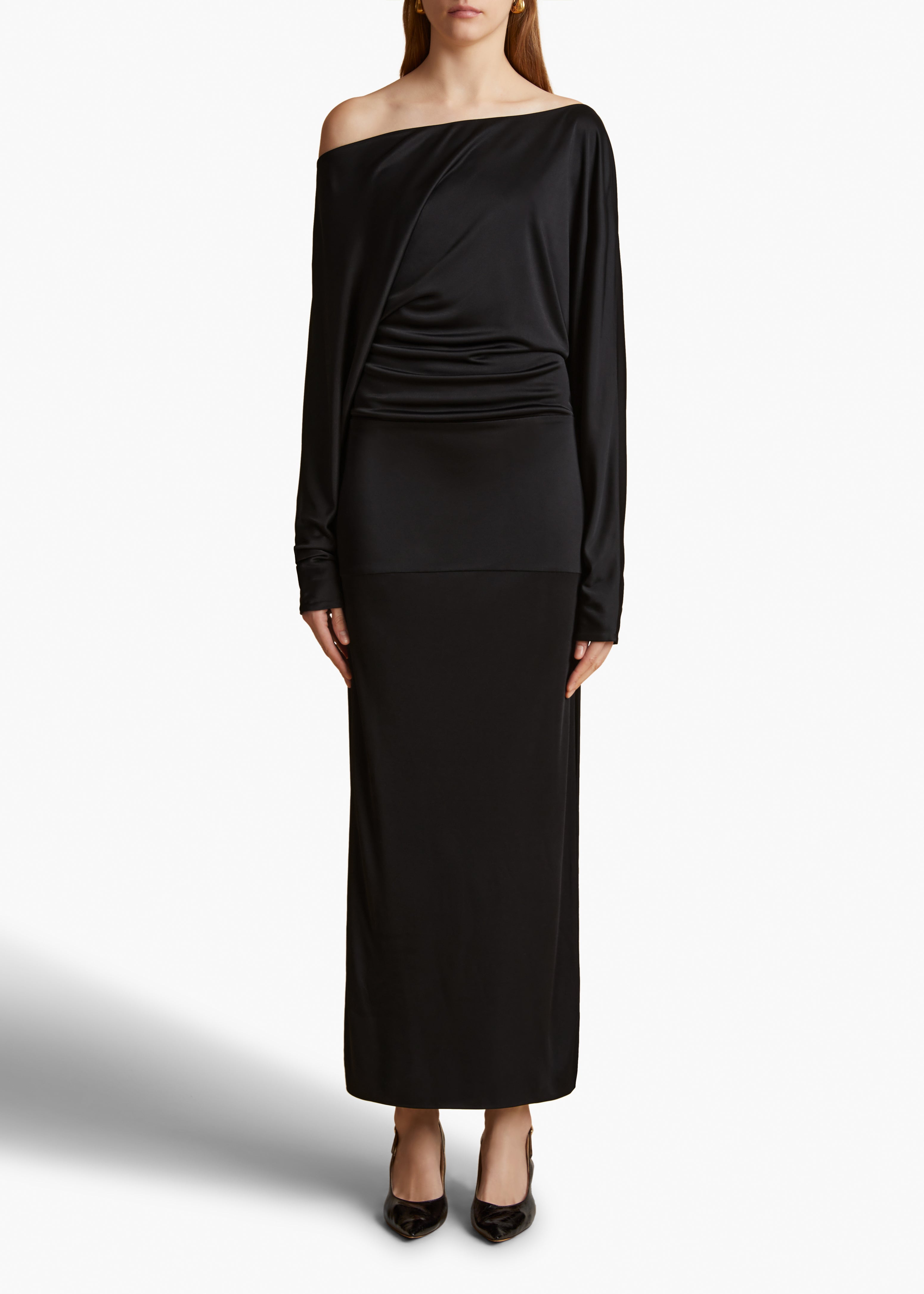 JUNET DRESS IN BLACK FRONT VIEW