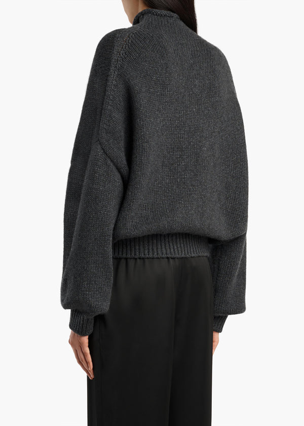 JUNIPER SWEATER CHARCOAL 18050650 205 C