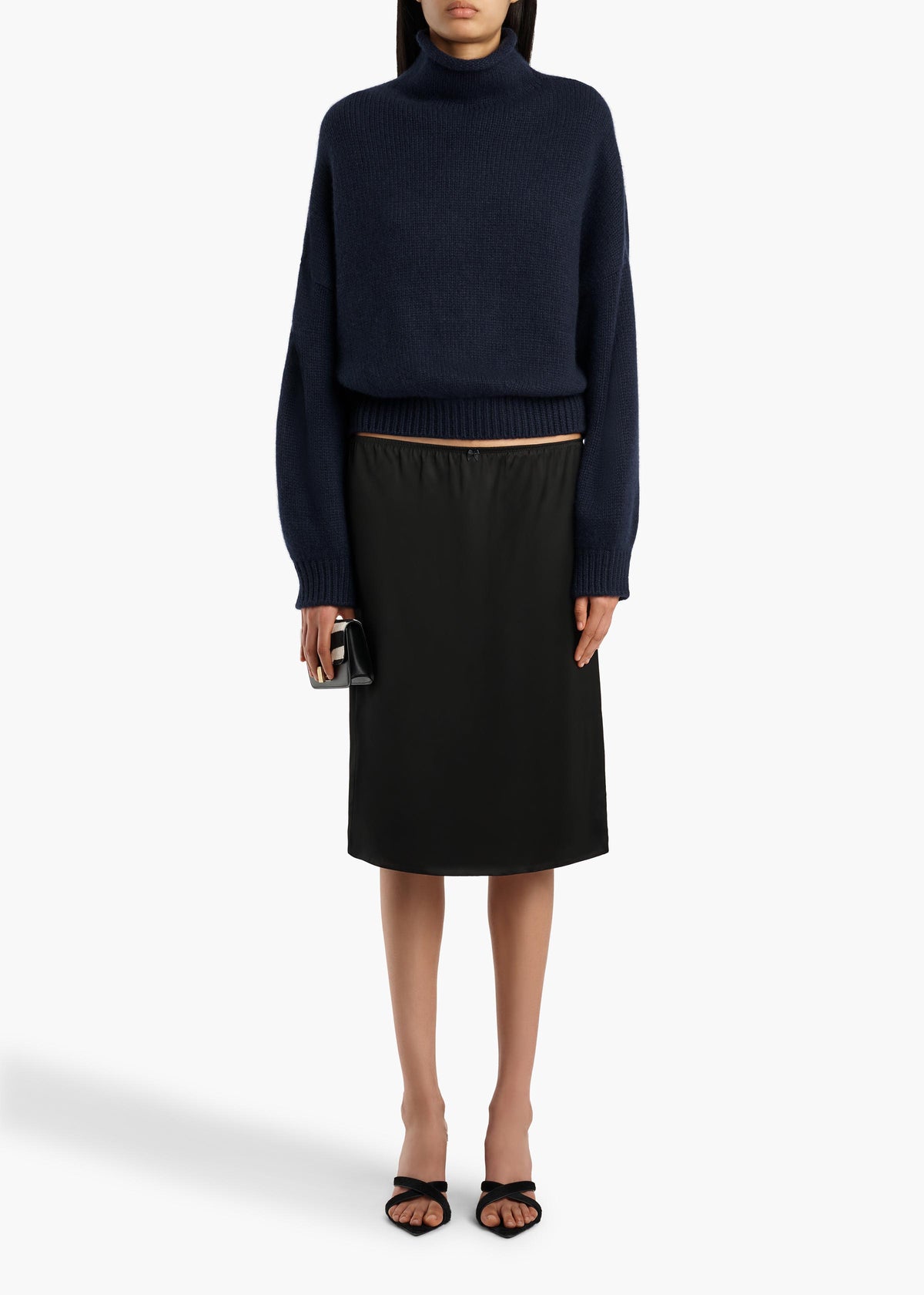 JUNIPER SWEATER MIDNIGHT NAVY 18050650 358 A STYLED