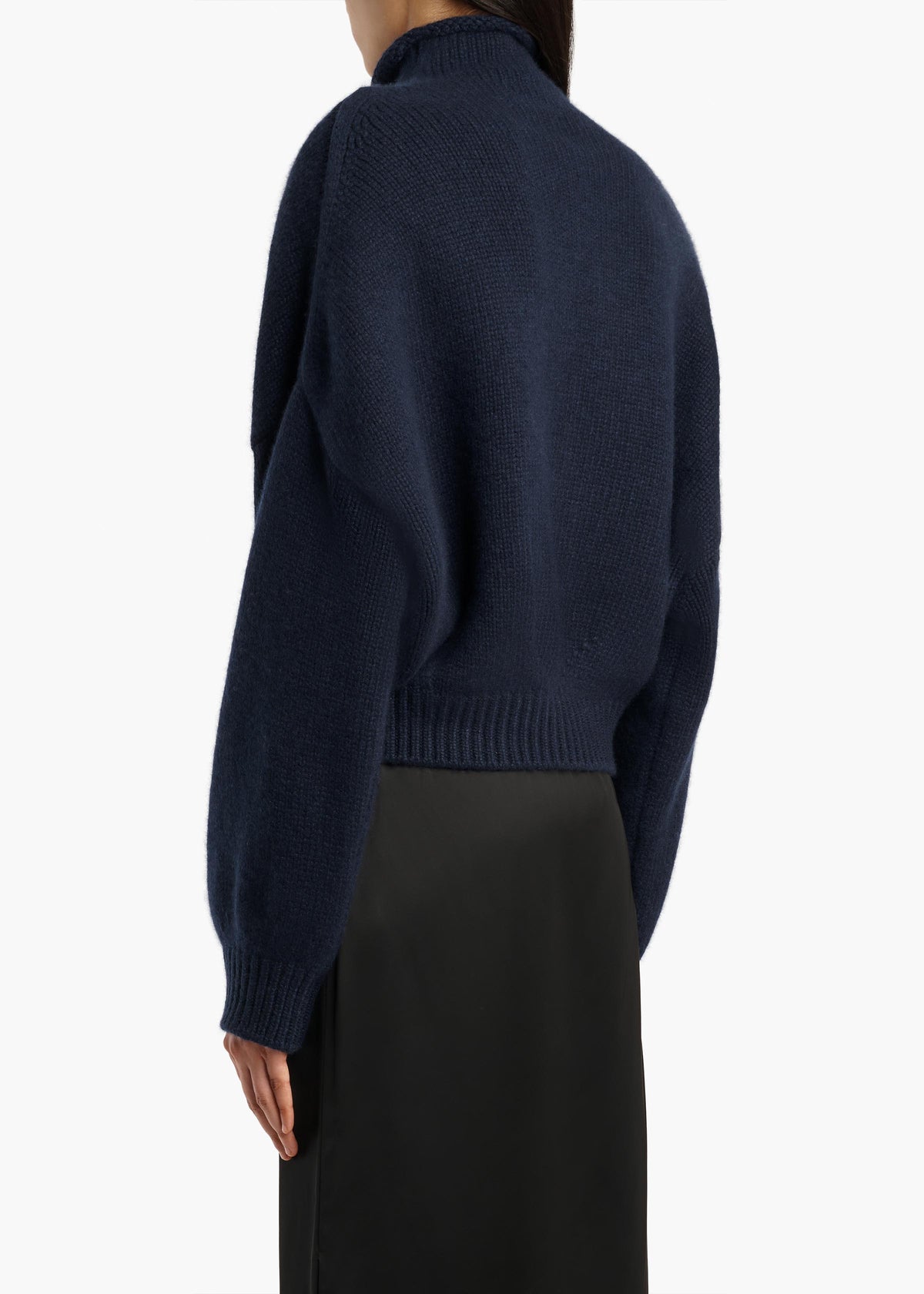 JUNIPER SWEATER MIDNIGHT NAVY 18050650 358 C