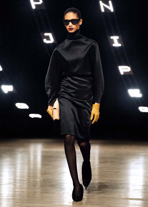 RUNWAY